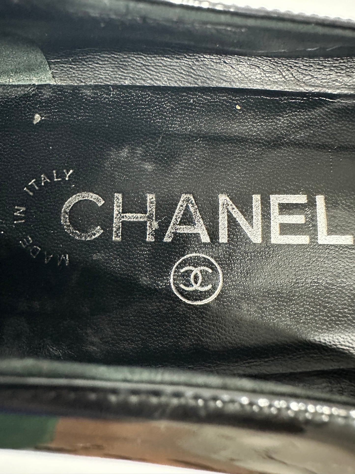Chanel Patent Calfskin Pearl CC Loafers Black Size 37 EU/ 7 US/ 4 UK
