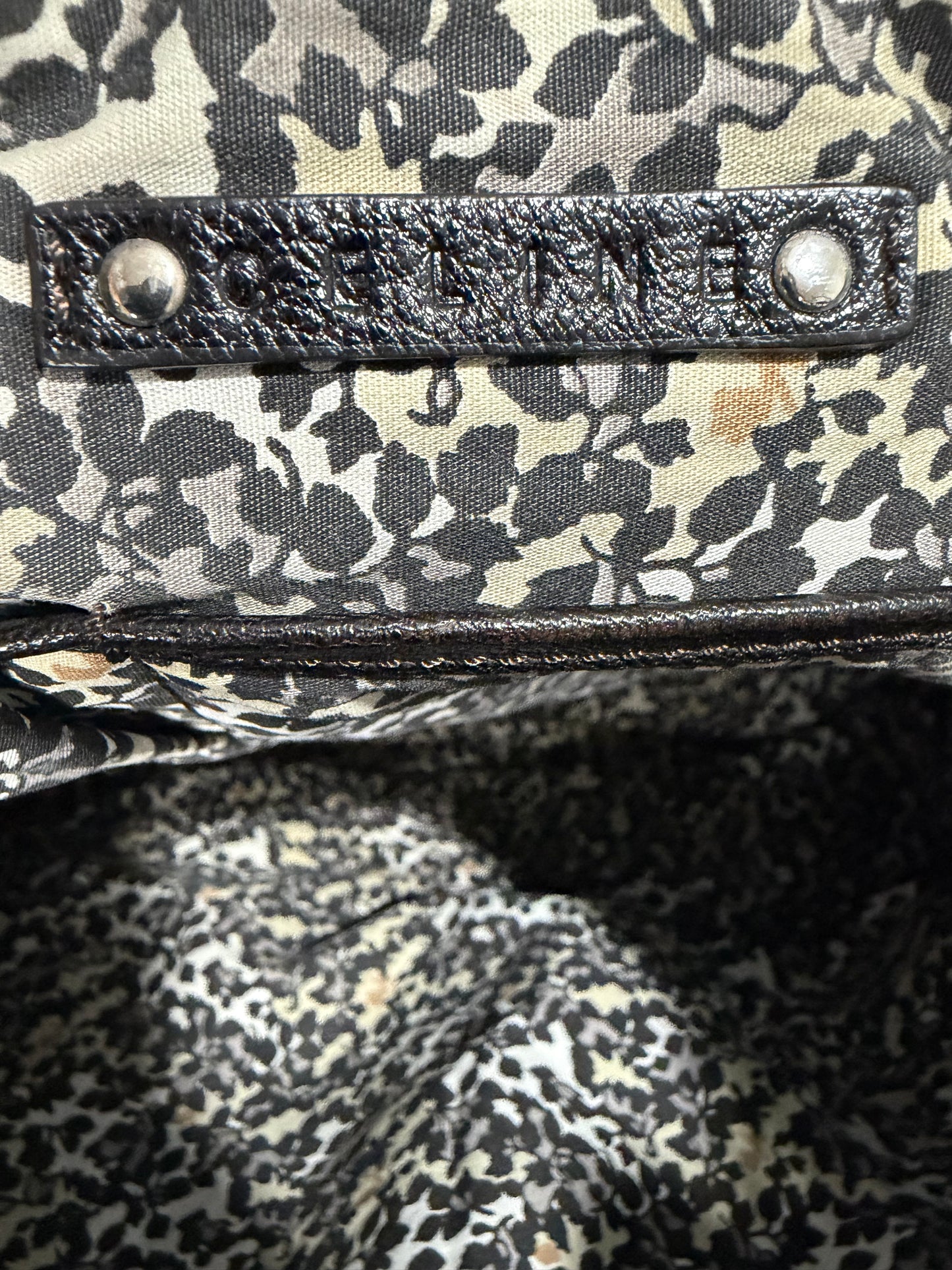 Celine
Triomphe Messenger Bag Large Vintage