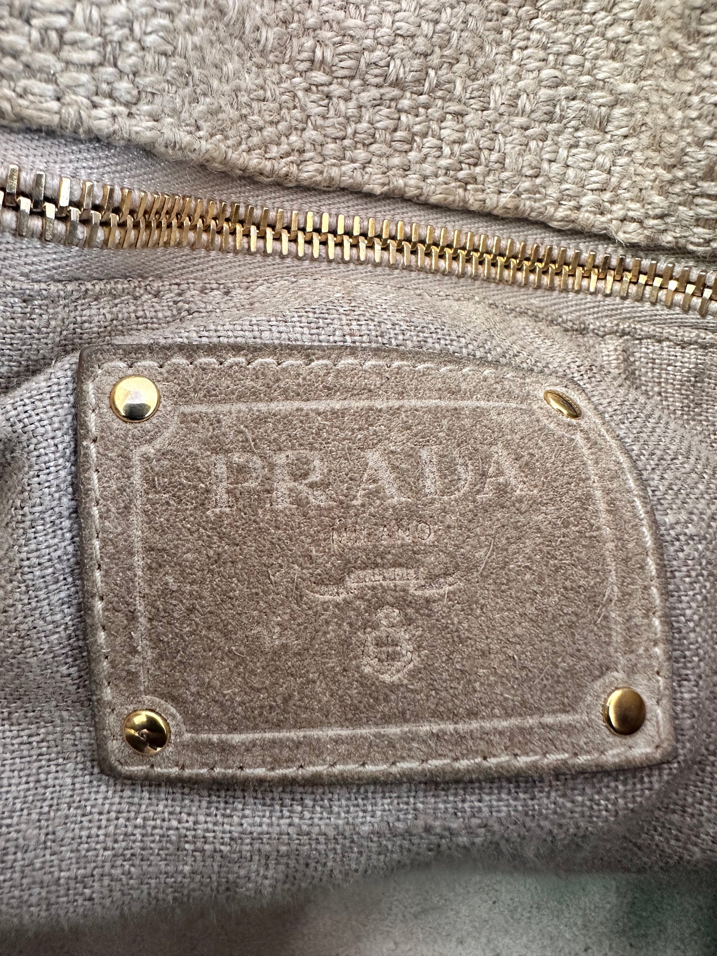 Prada Large
Tessuto Tricot Tote