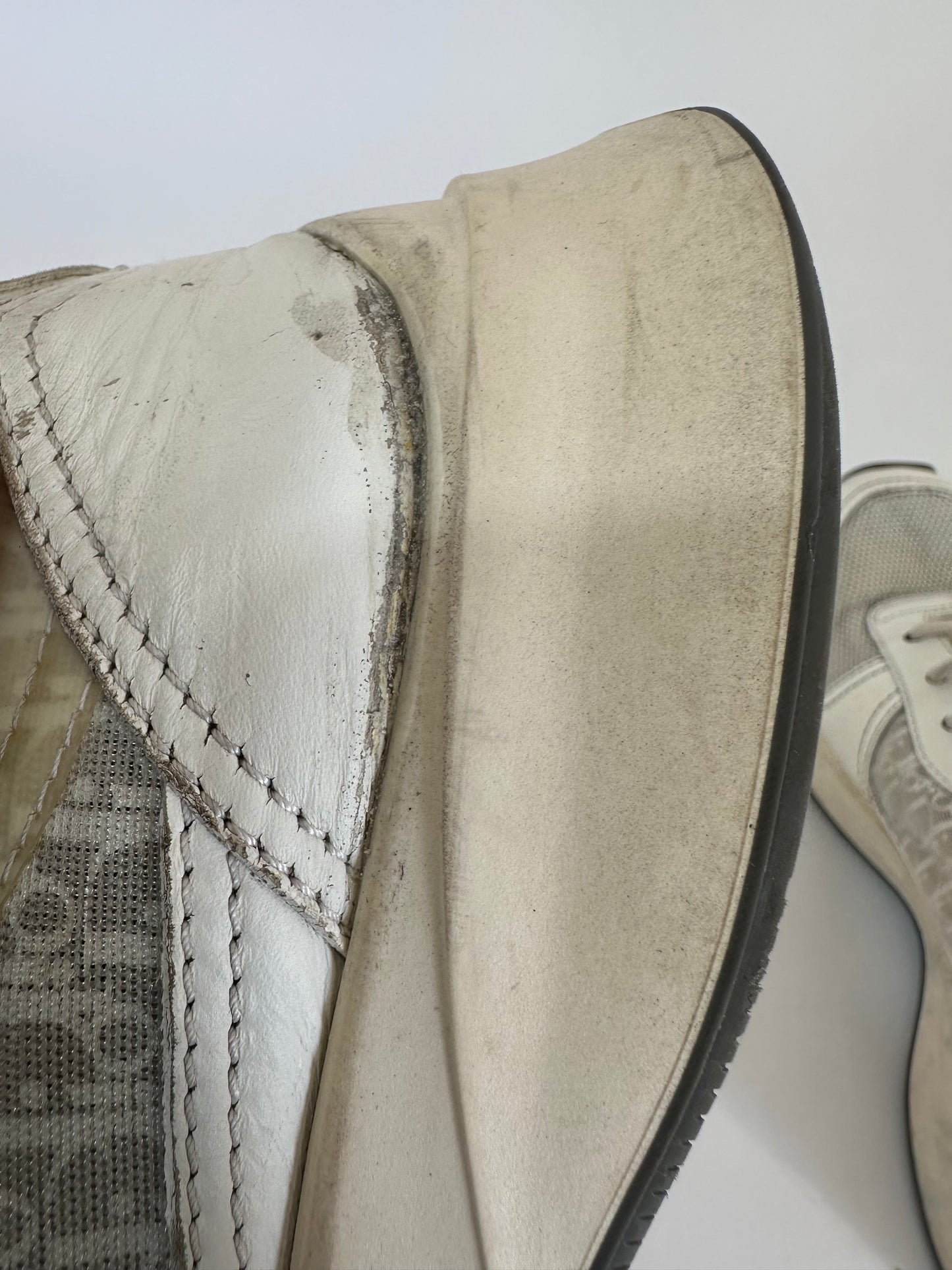 CHRISTIAN DIOR
Suede Technical Mesh Oblique Mens B25 Runner Sneaker Size 40