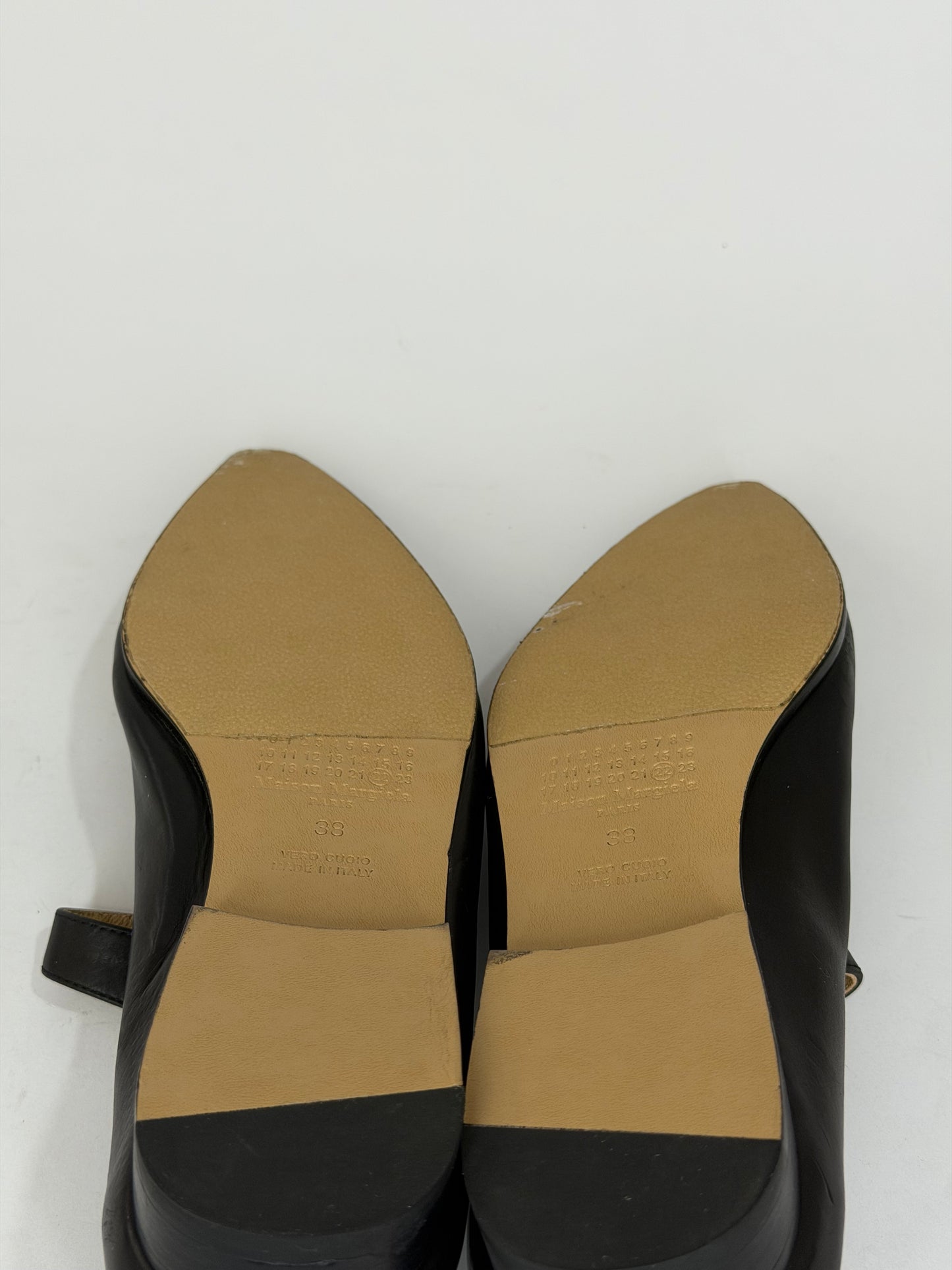 MAISON MARGIELA
Hyperion Mary-Jane Shoes
Size 38 EU/ 8 US/ 5 UK