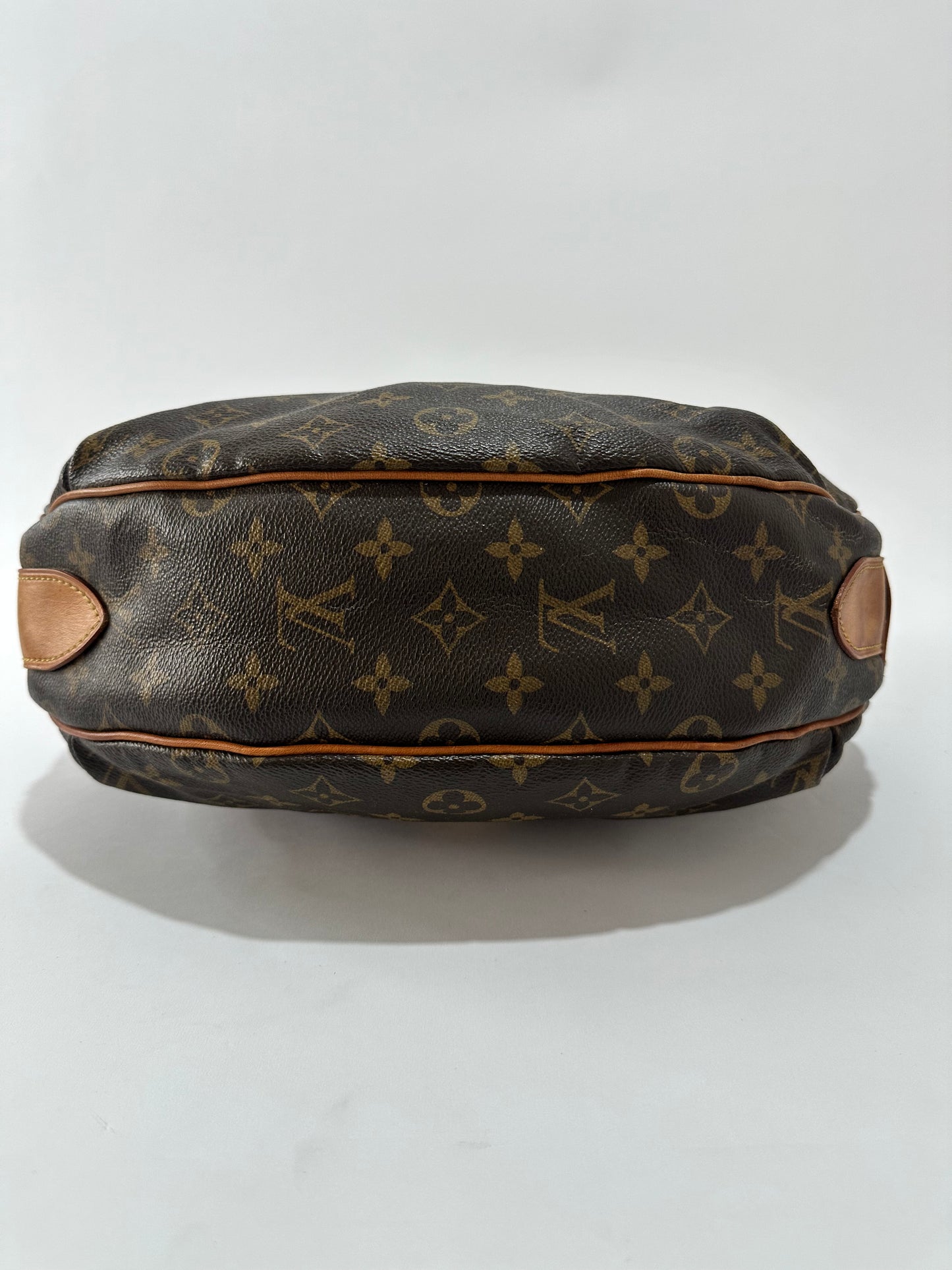 LOUIS VUITTON
Monogram Tulum GM