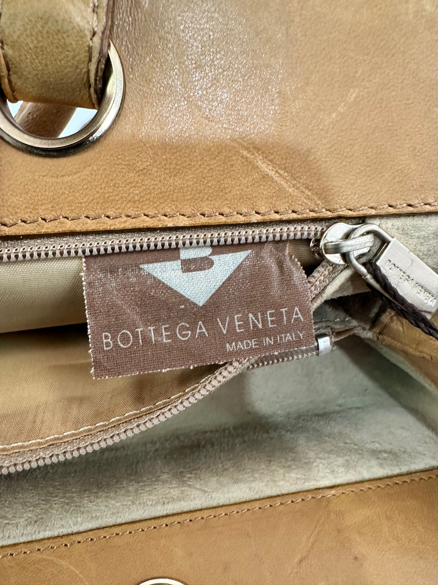 Bottega Veneta Vintage
Intrecciato Top Handle Bag