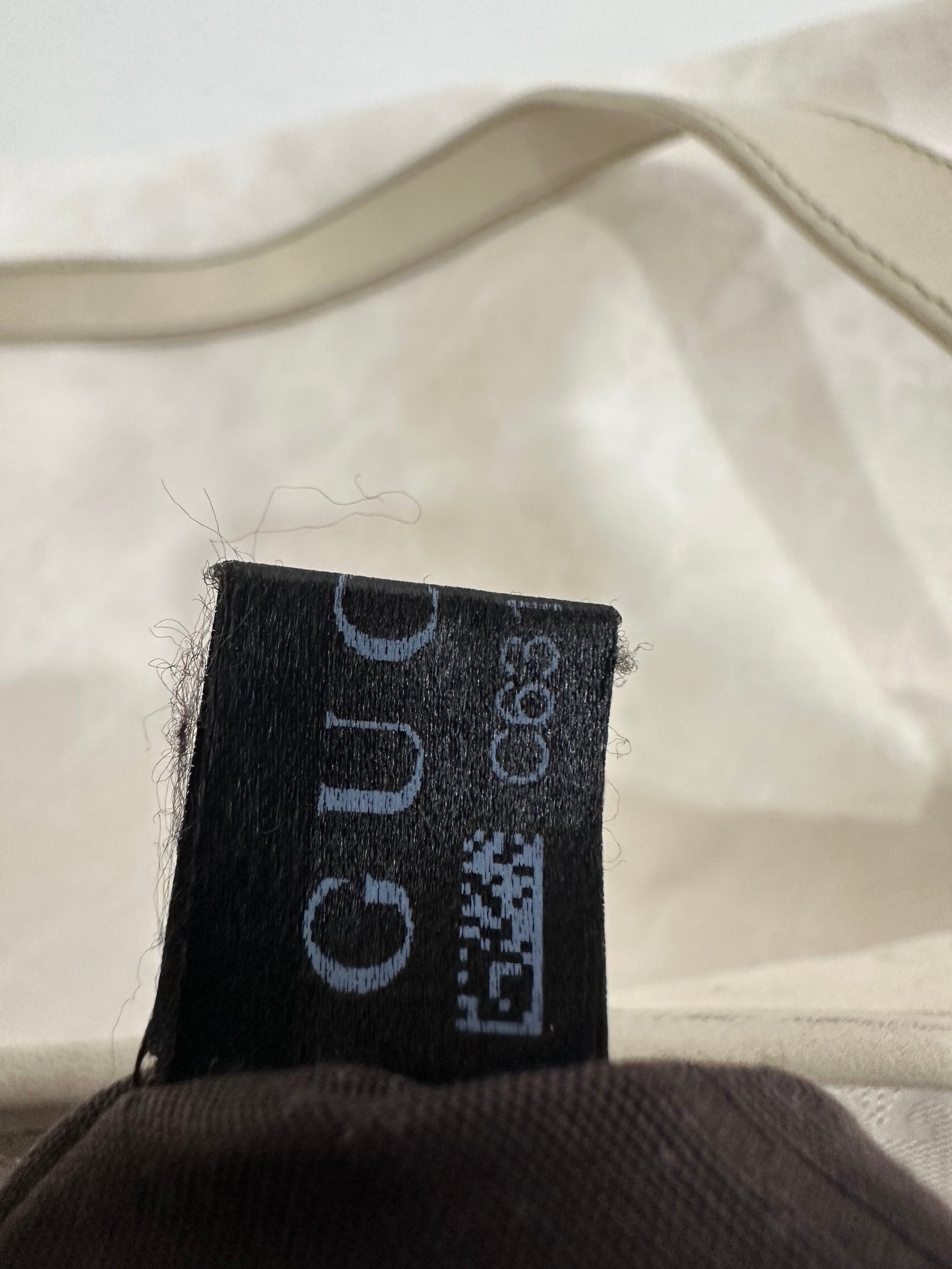 GUCCI White Imprime GG Tote Medium
