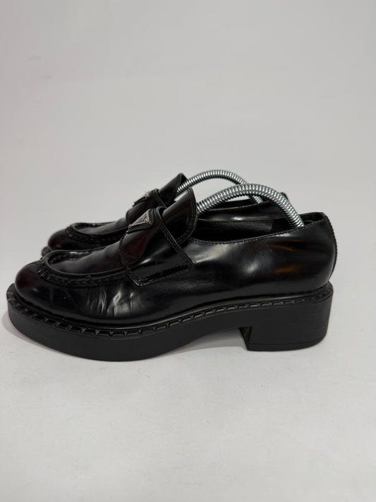 PRADA Vernice Metal Triangle Logo 50mm Loafers Size 36 EU/6 US/ 3UK