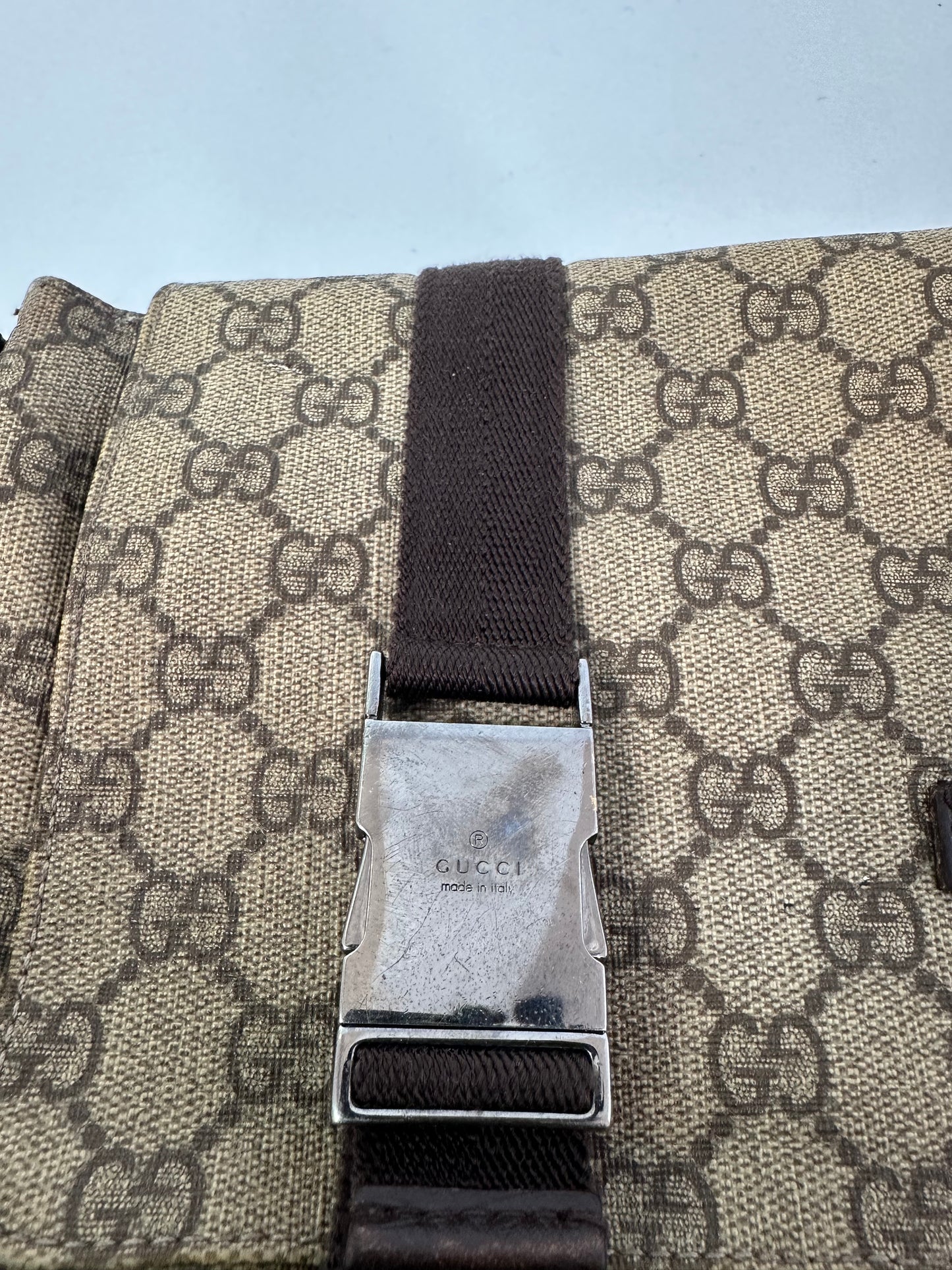 Gucci Beige/Brown GG Supreme Canvas Double Buckle Flap Messenger Bag
