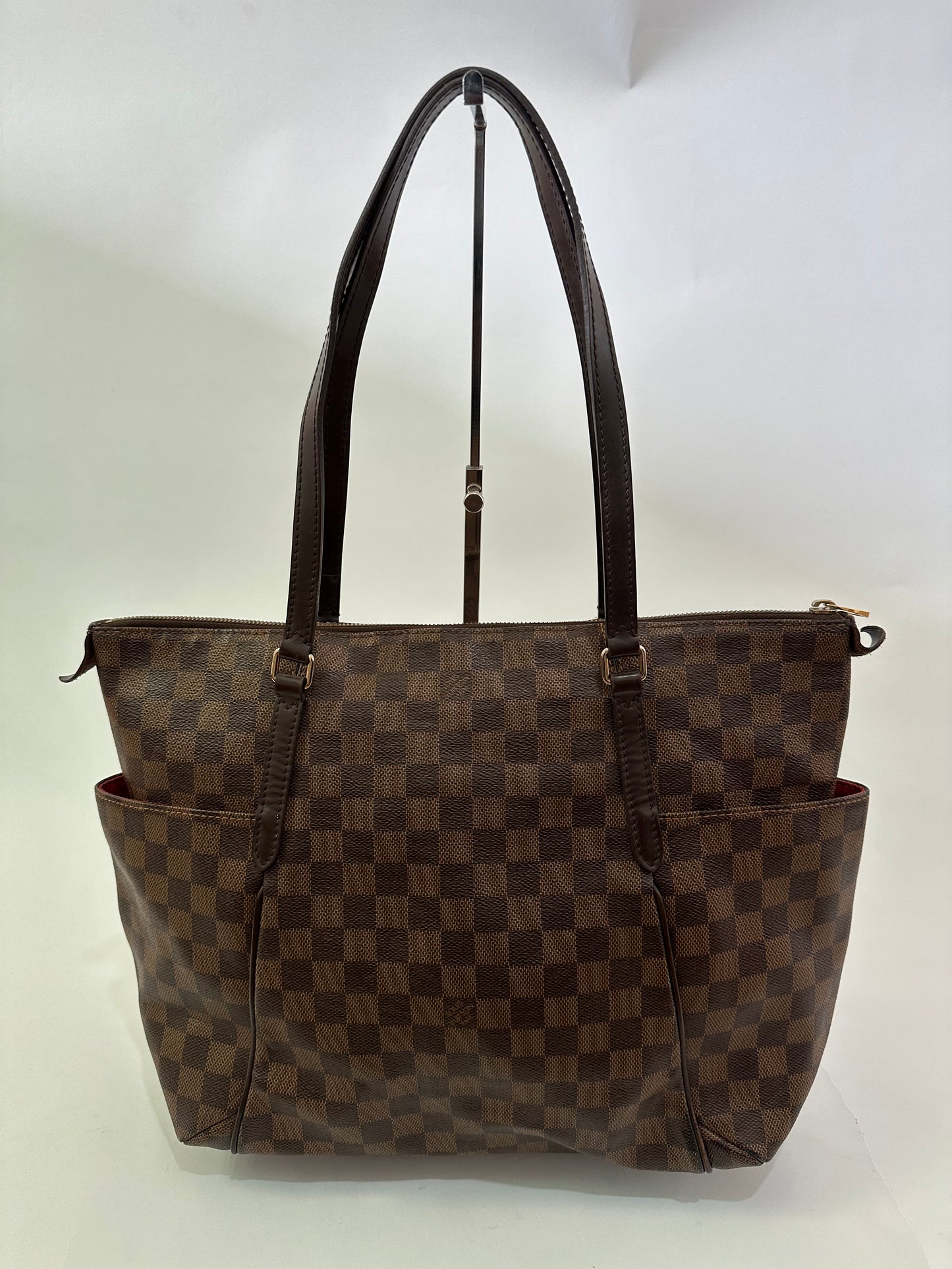 LOUIS VUITTON
Damier Ebene Totally PM