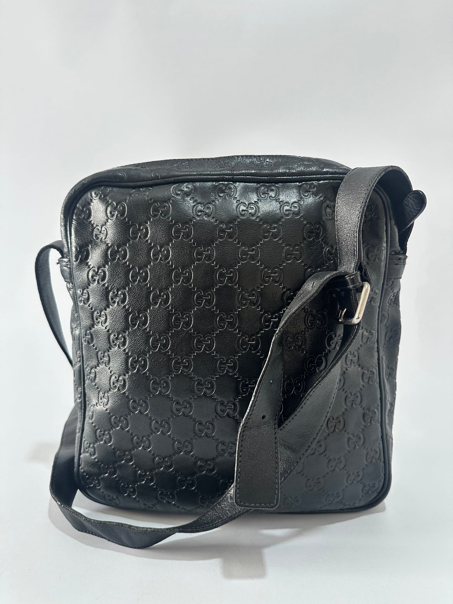 GUCCI Guccissima Flat Messenger Bag Black