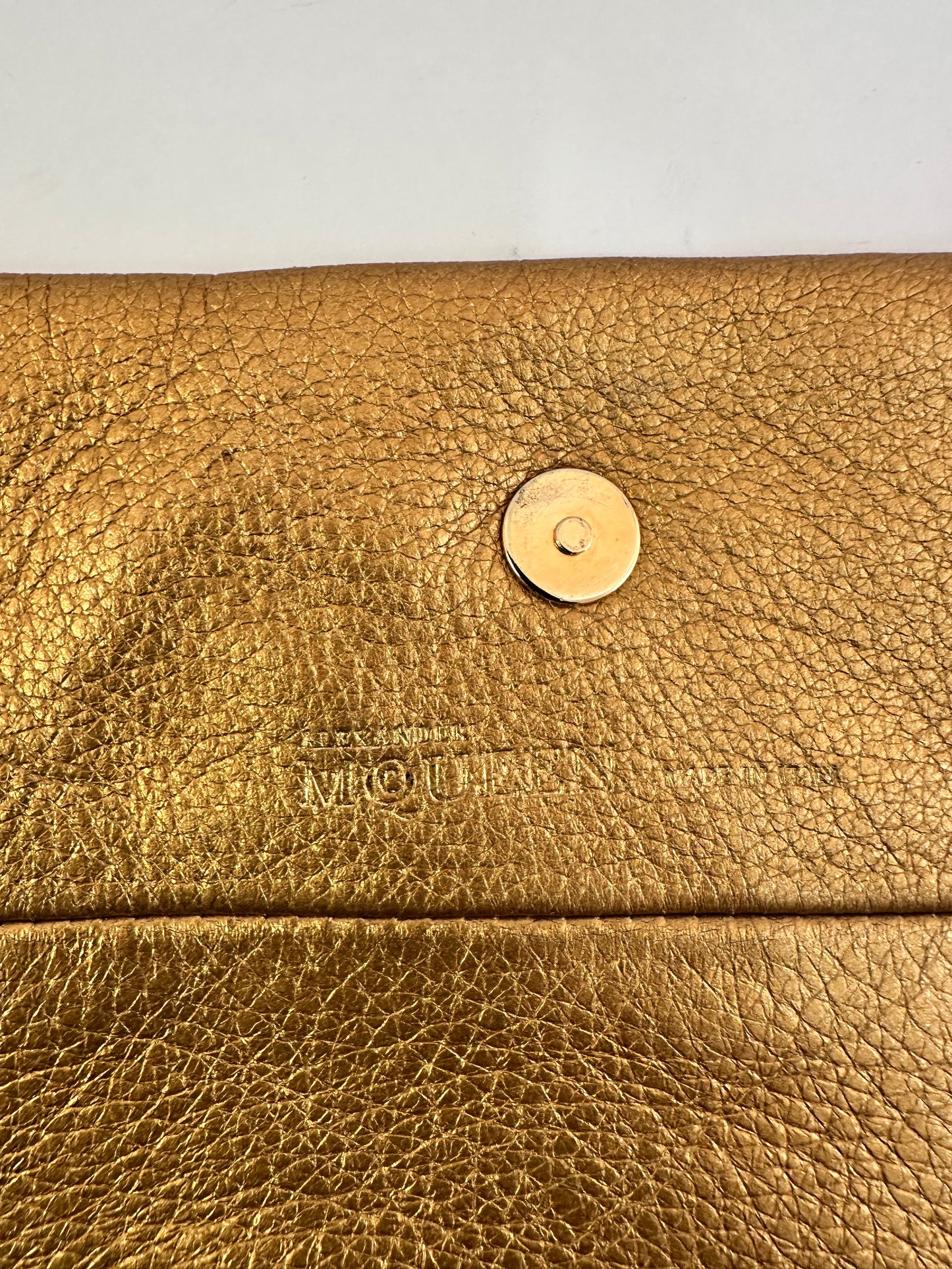 ALEXANDER MCQUEEN
Leather Faithful Glove Clutch