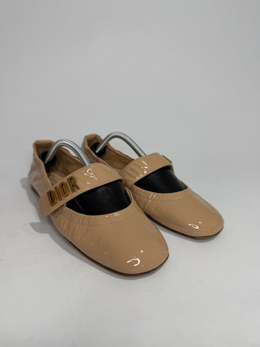 Christian Dior
Patent Leather Mary Jane Flats Size 36.5 EU/ 6.5 US