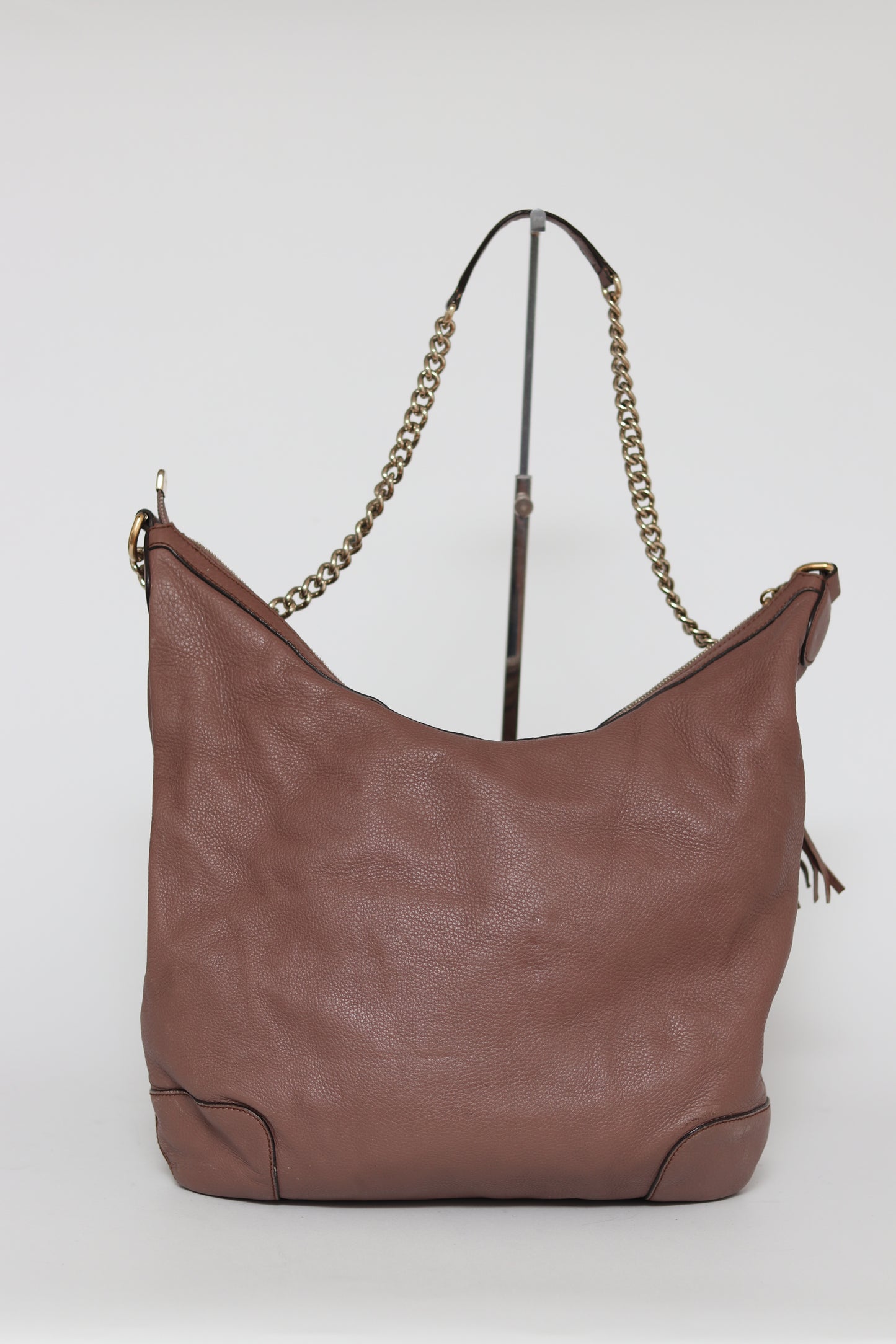 GUCCI
Mauve Pebbled Leather Soho Chain Shoulder Bag
