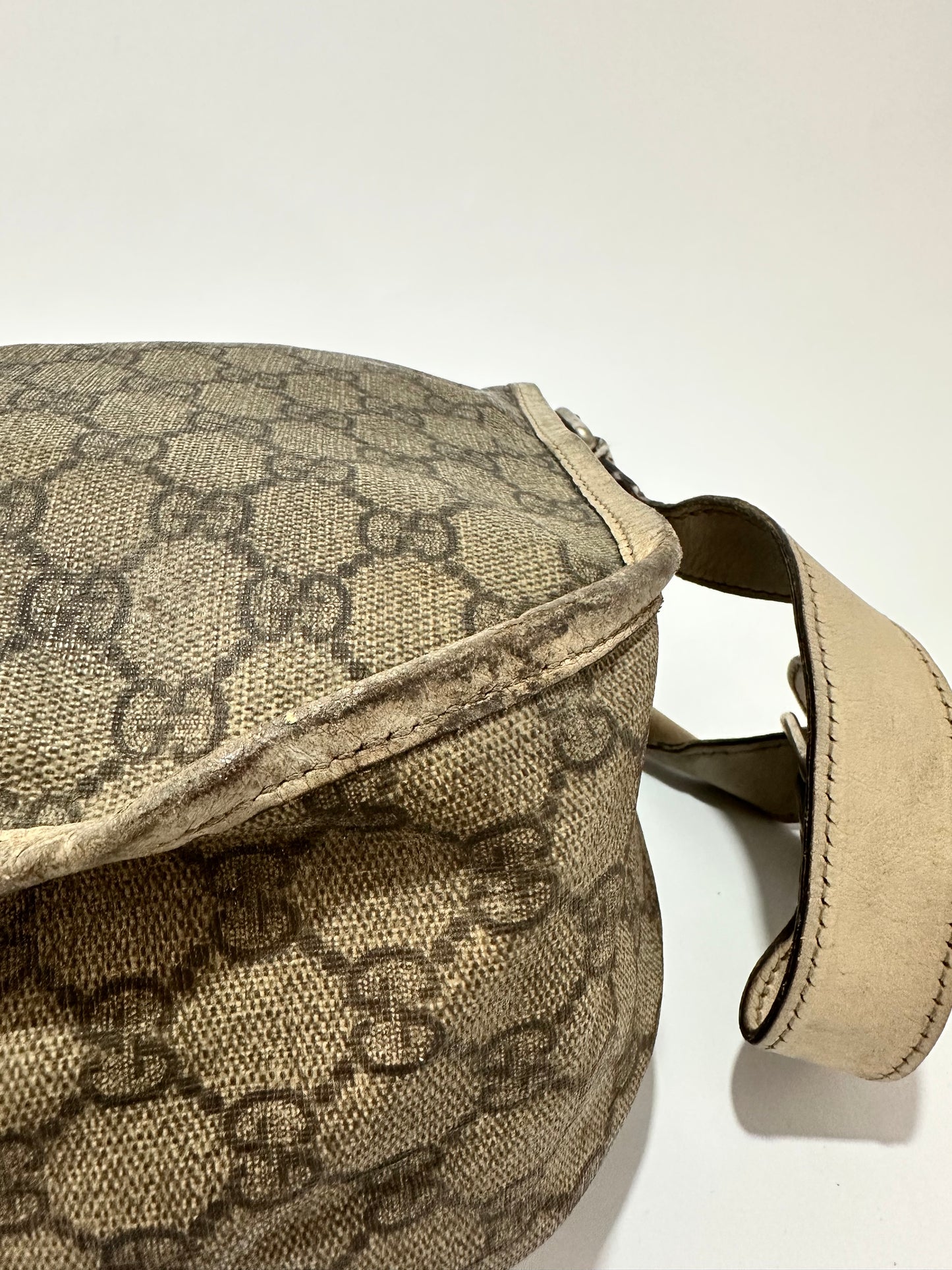 GUCCI
GG Plus Monogram Medium Double Buckle Flap Messenger Bag Beige Ivory