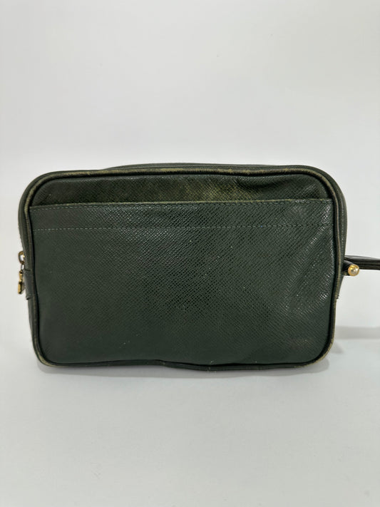 LOUIS VUITTON Taiga Kaluga Clutch Bag Episea Green