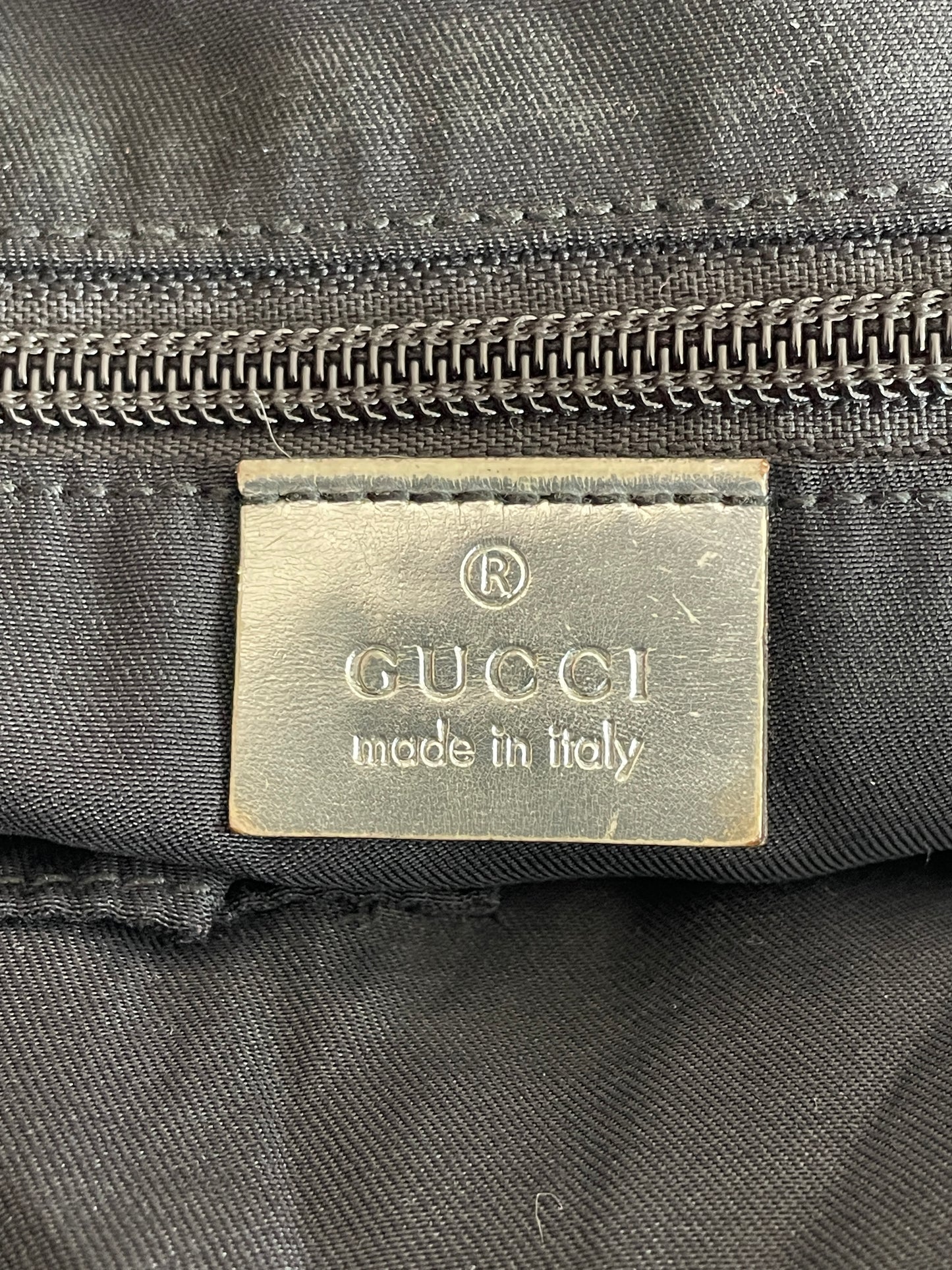 GUCCI
GG Canvas Medium Metallic