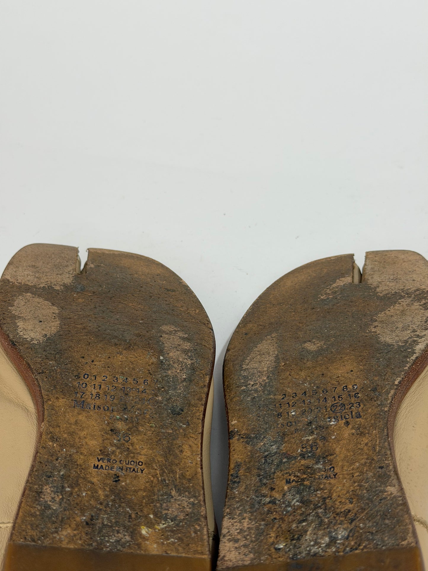 Maison Margiela Beige LeatherTabi babouche shoes Size 36 EU/ 6 US