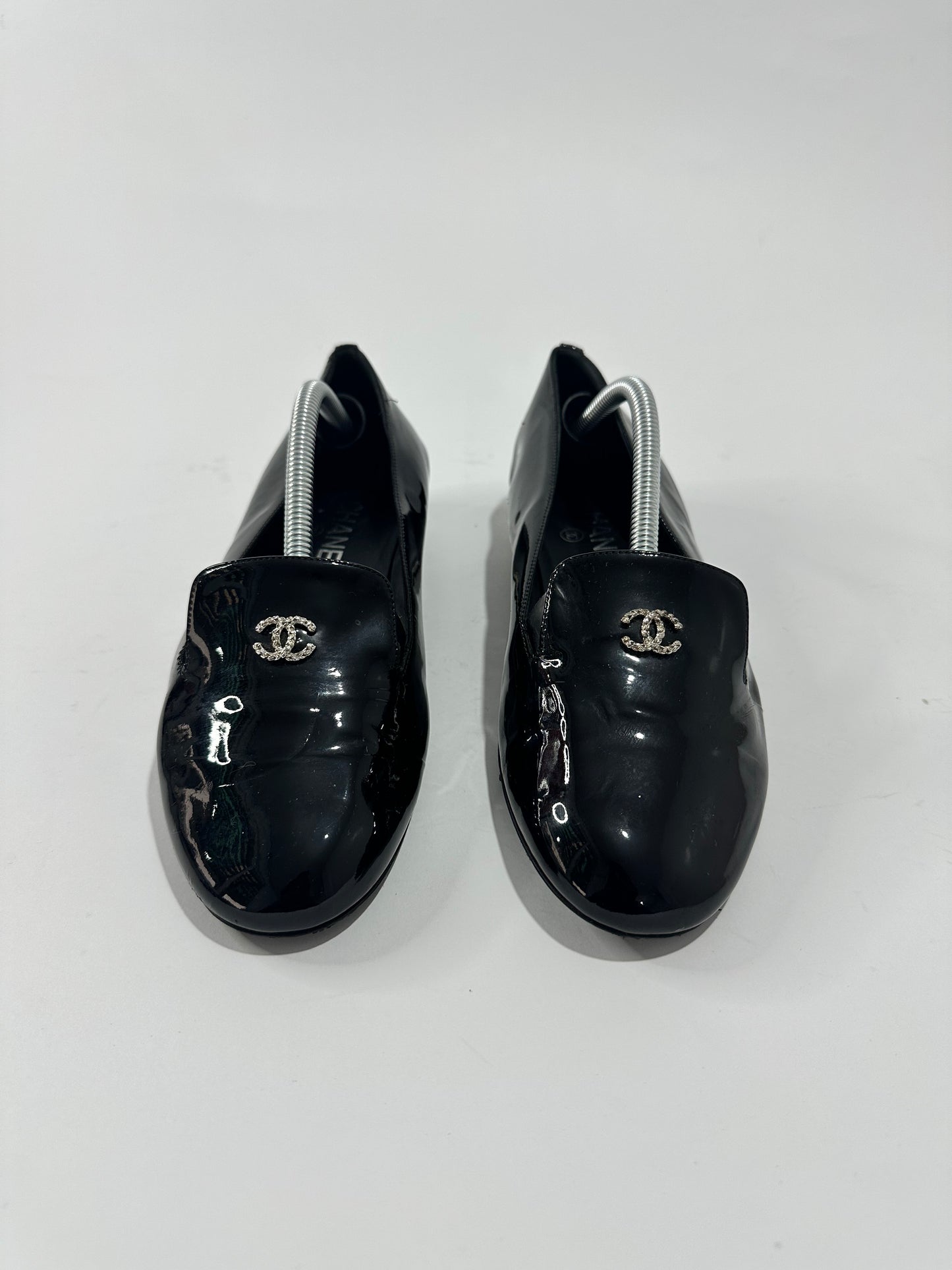 Chanel Patent Calfskin Pearl CC Loafers Black Size 37 EU/ 7 US/ 4 UK