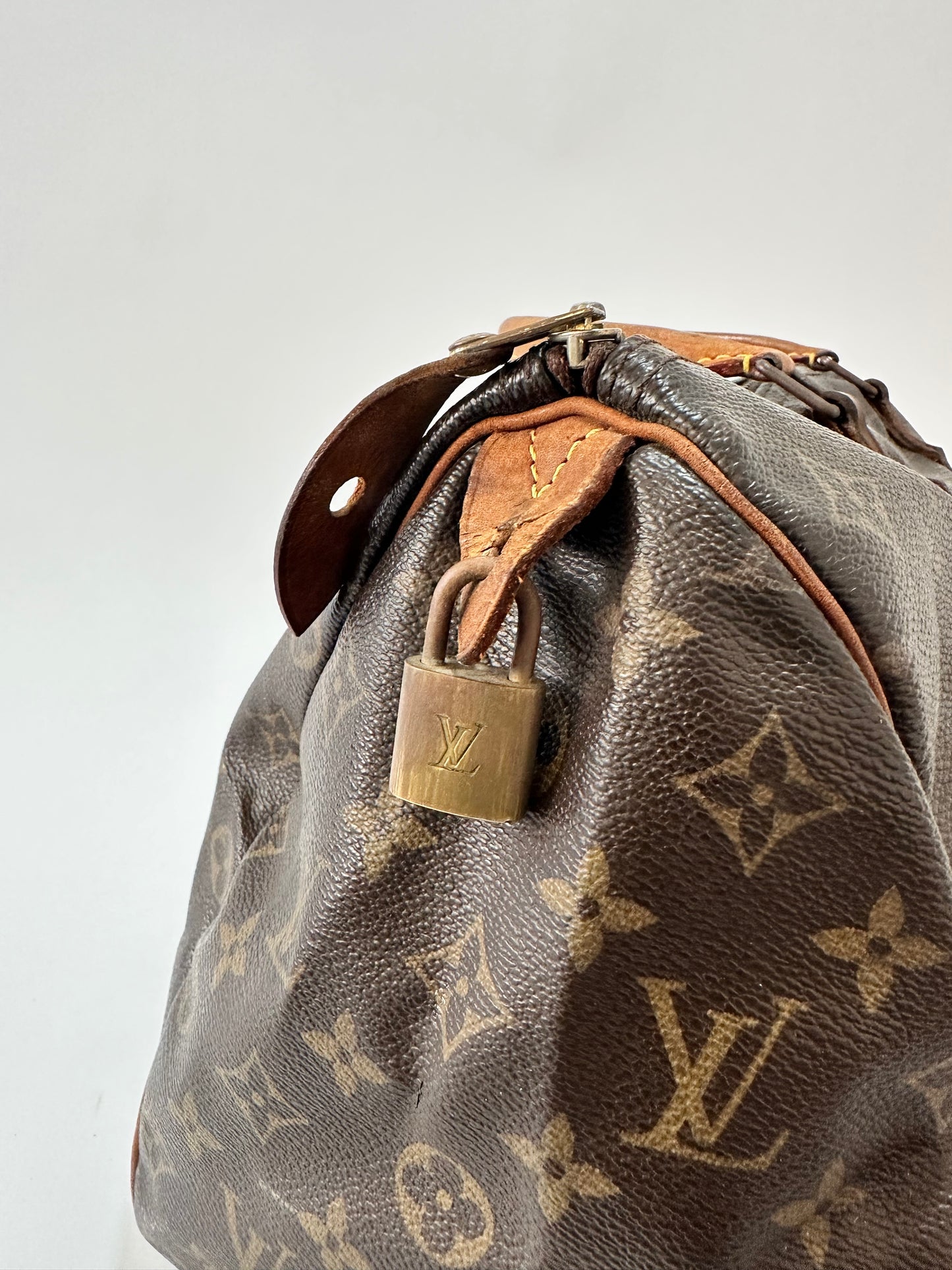 LOUIS VUITTON Monogram Speedy 35