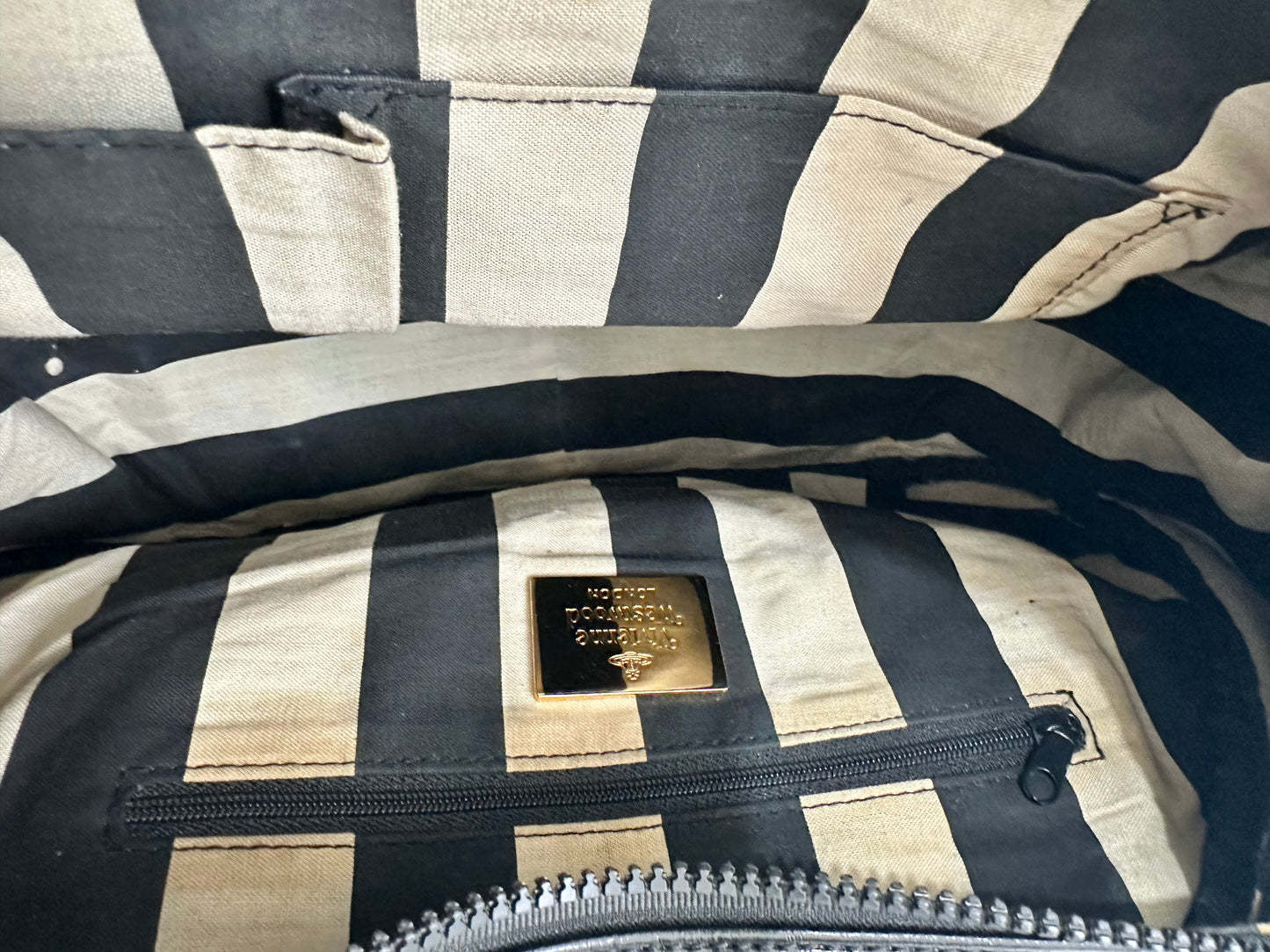 VIVIENNE WESTWOOD Black Puffy Leather Yasmine Tote