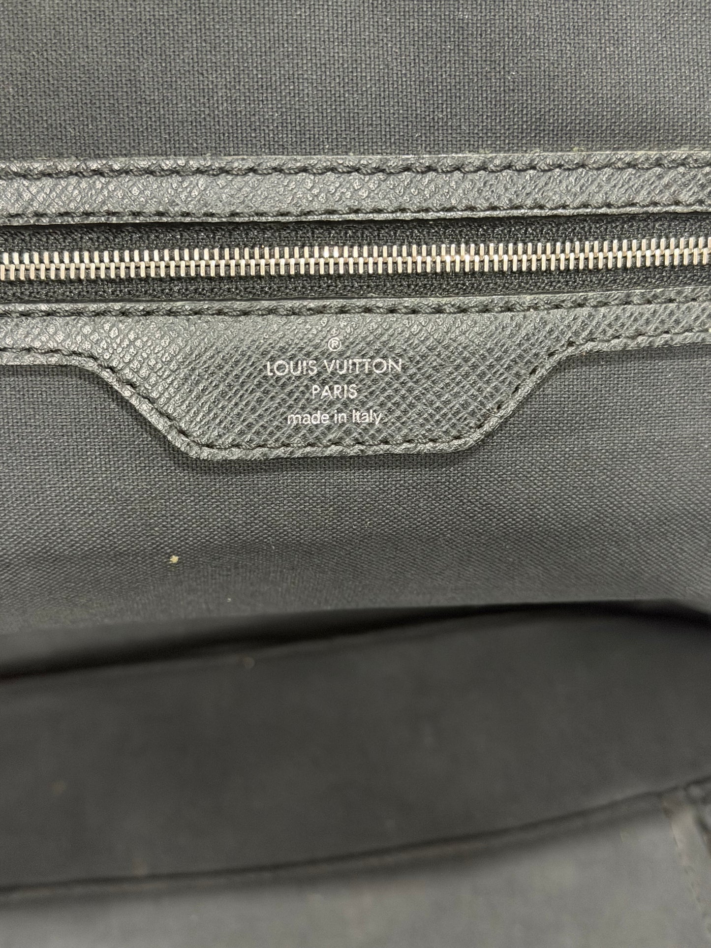 Louis Vuitton Black Taiga Leather Alexander Briefcase