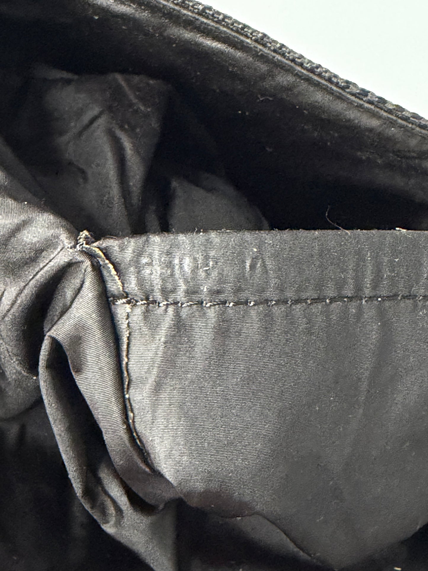 LOUIS VUITTON
Black Damier Geant Canvas Loup Messenger Bag