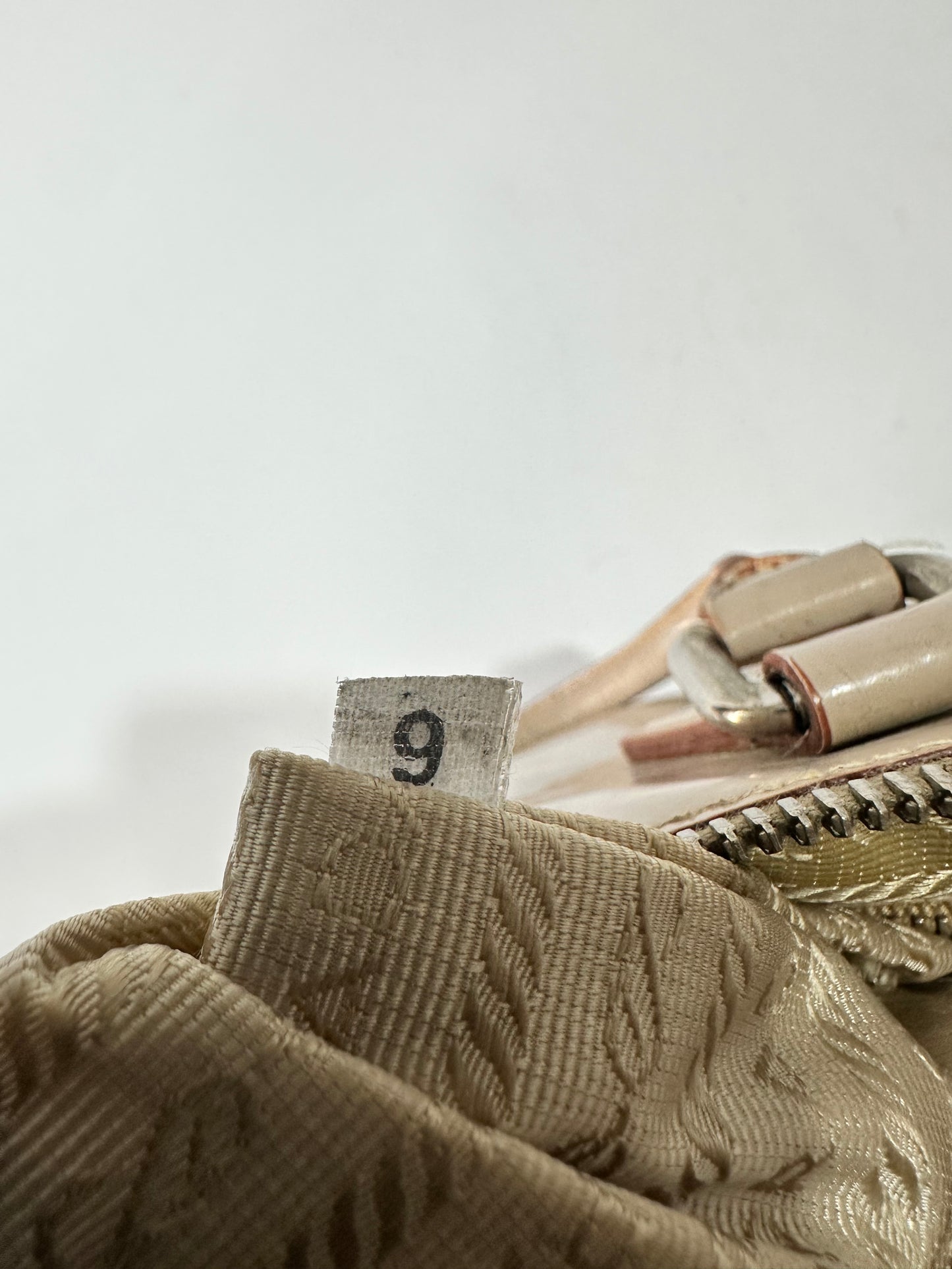 PRADA
Spazzolato Medium Promenade Tote Beige