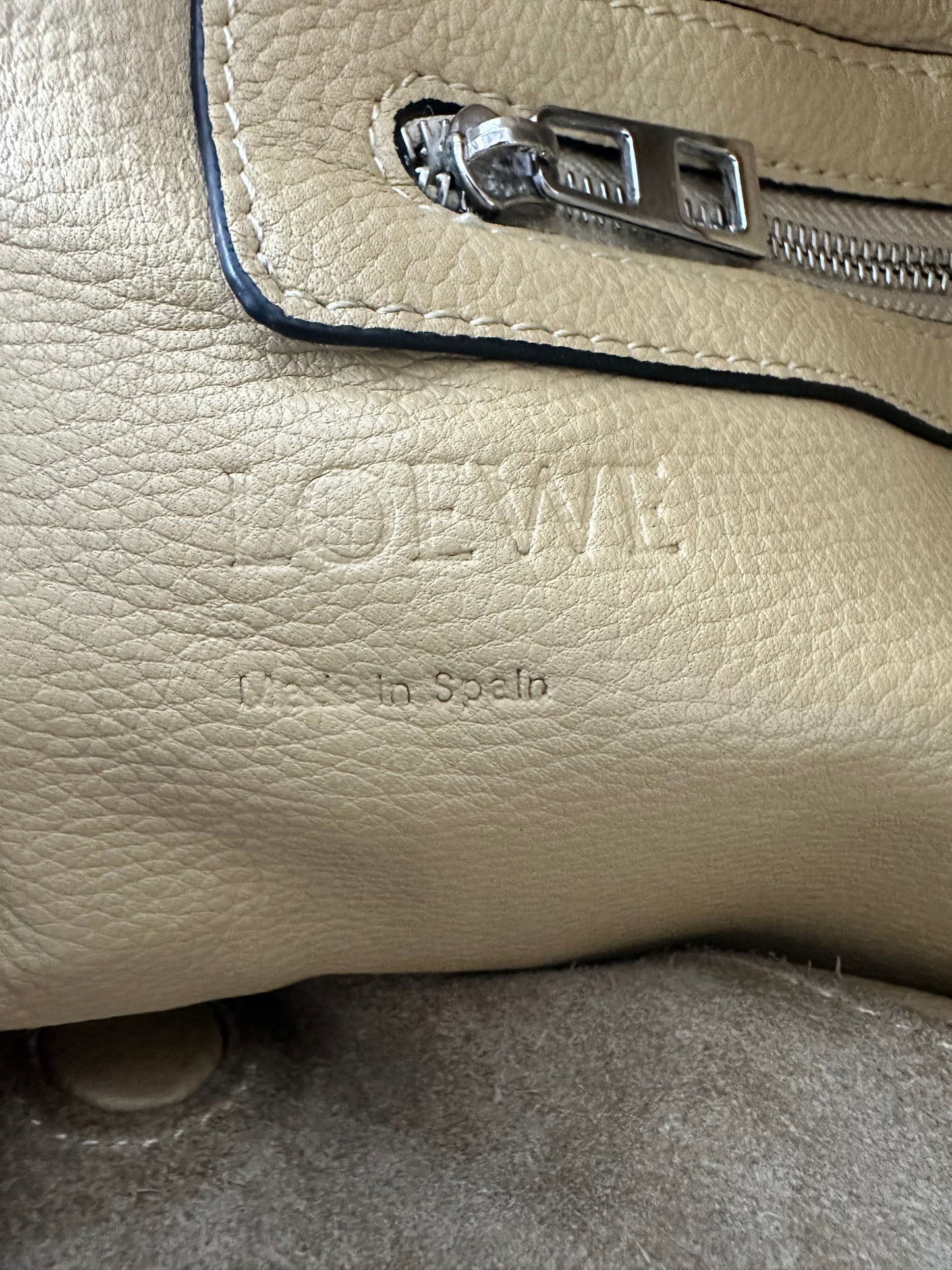 Loewe
Suede Flamenco Large