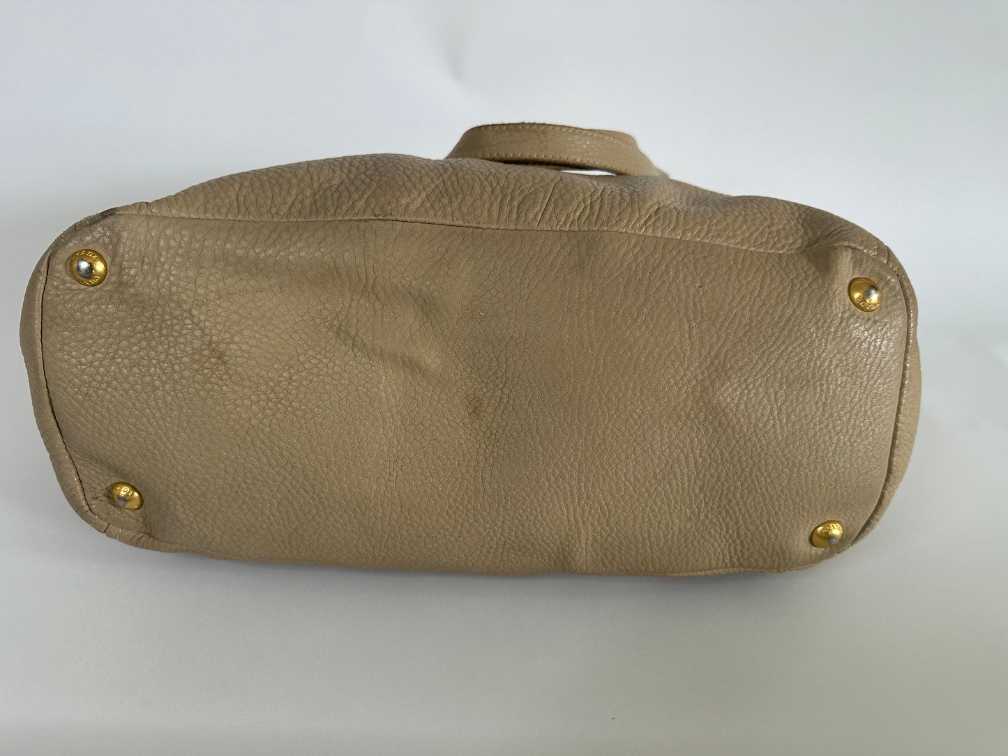 PRADA
Vitello Daino Side Pocket Beige