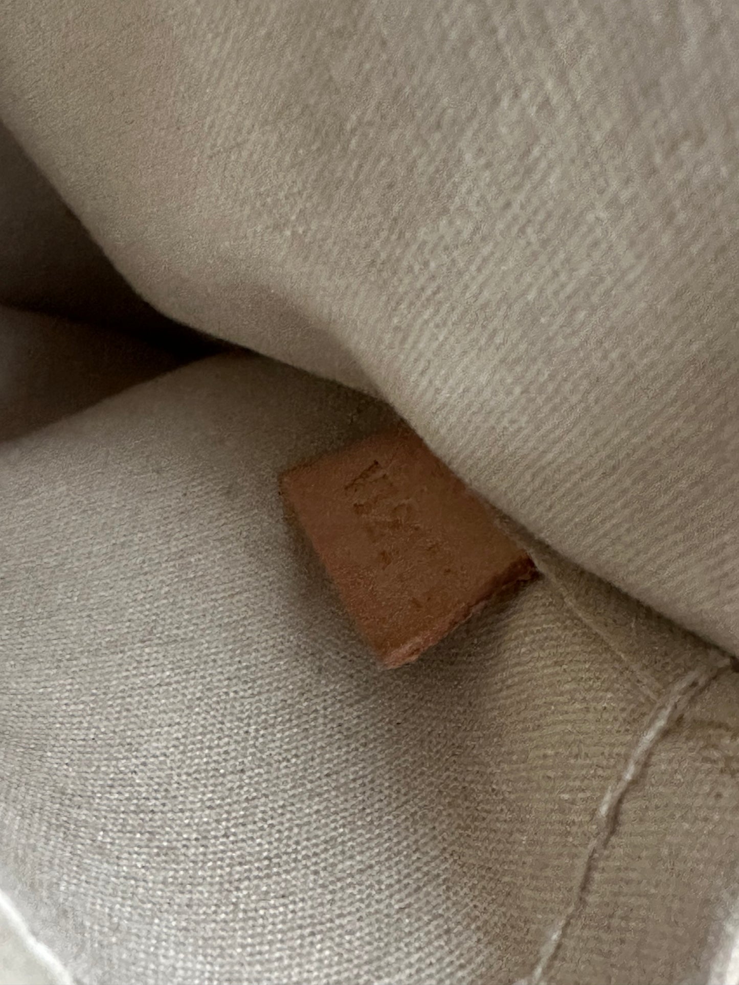 Louis Vuitton Blanc Corail Monogram Vernis Brea MM Bag