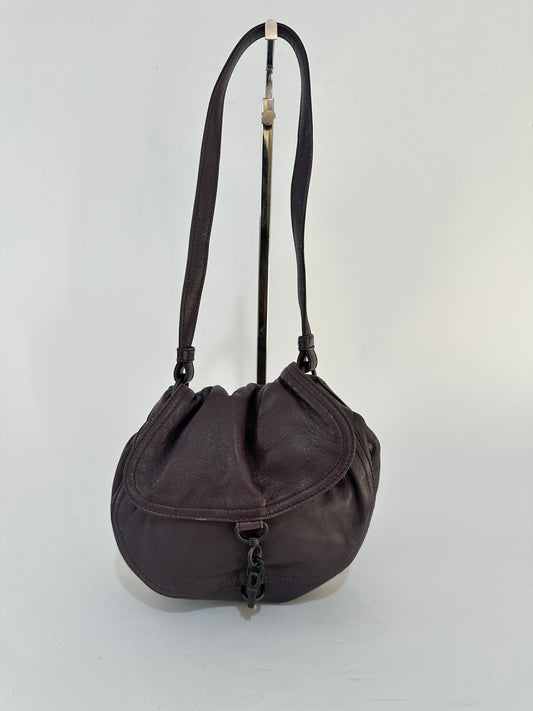 BOTTEGA VENETA
Calfskin Intrecciato Small Elastic Flap Black