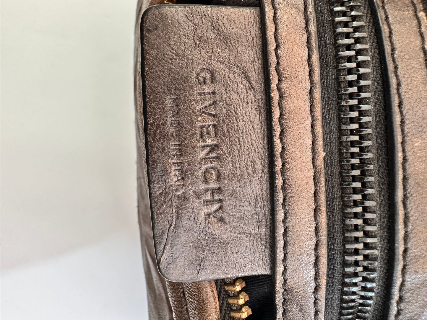GIVENCHY
Charcoal Wrinkled Sheepskin Leather Medium Pandora Bag