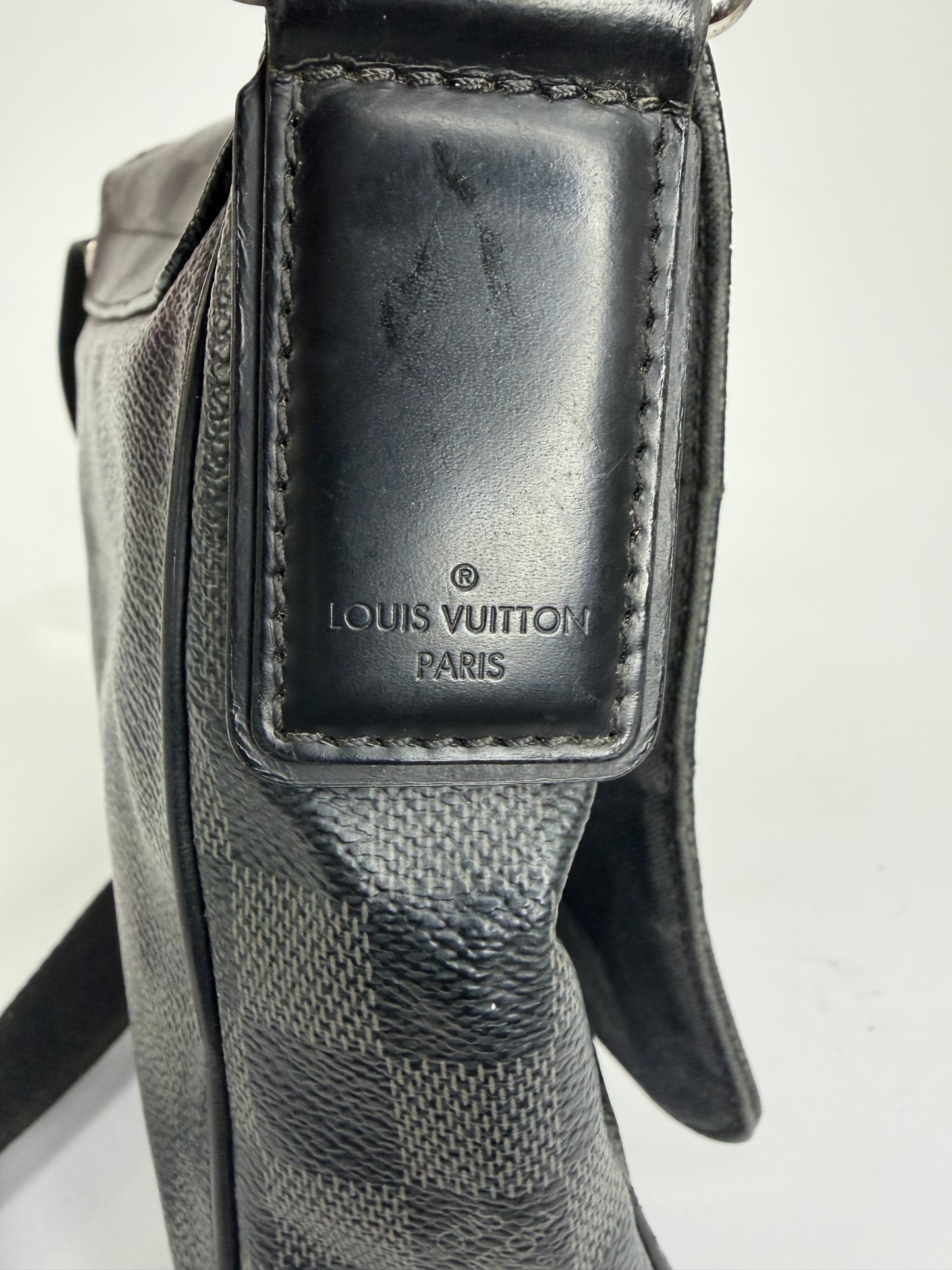 LOUIS VUITTON Damier Graphite District MM Messenger Bag