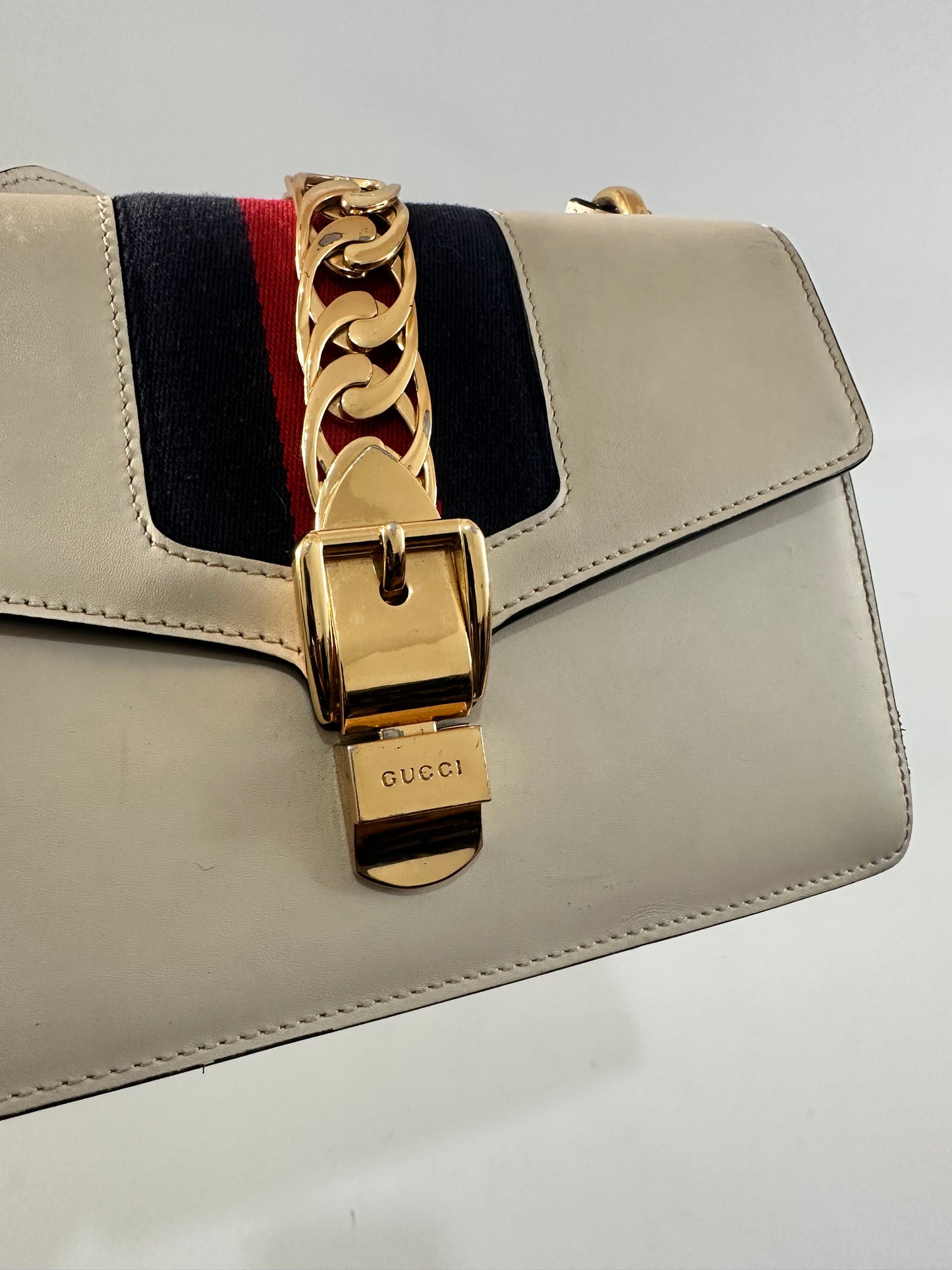 GUCCI
Calfskin Small Sylvie Shoulder Bag Off White