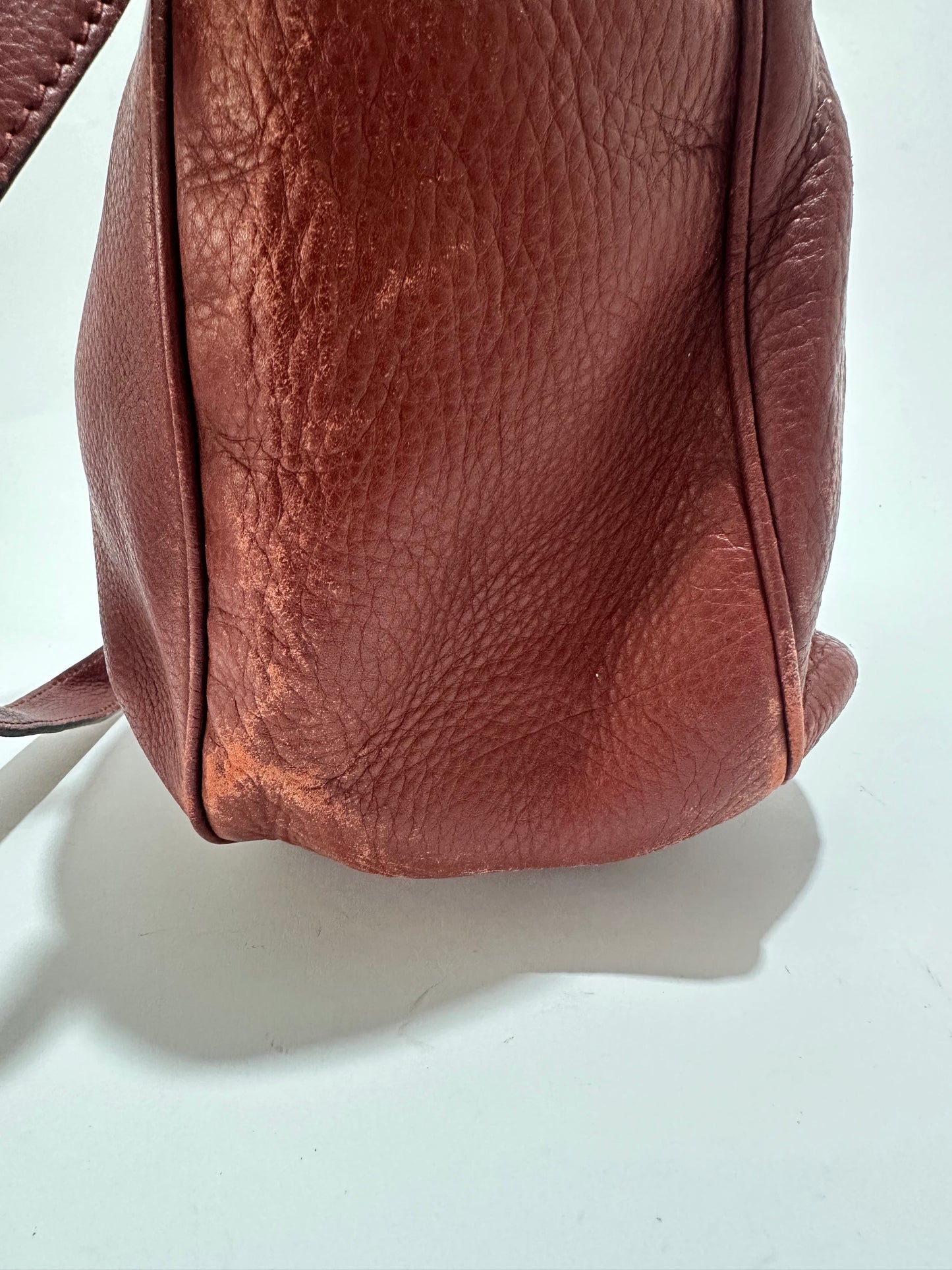 GUCCI
Calfskin Web Medium Dressage Hobo Red