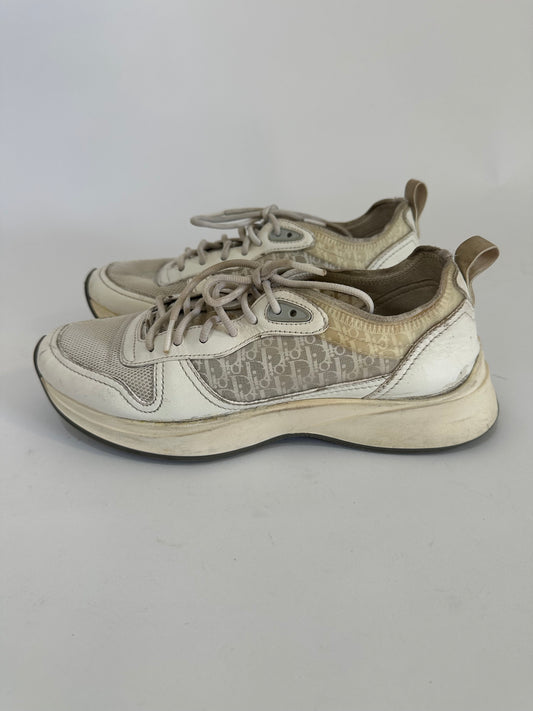 CHRISTIAN DIOR
Suede Technical Mesh Oblique Mens B25 Runner Sneaker Size 40