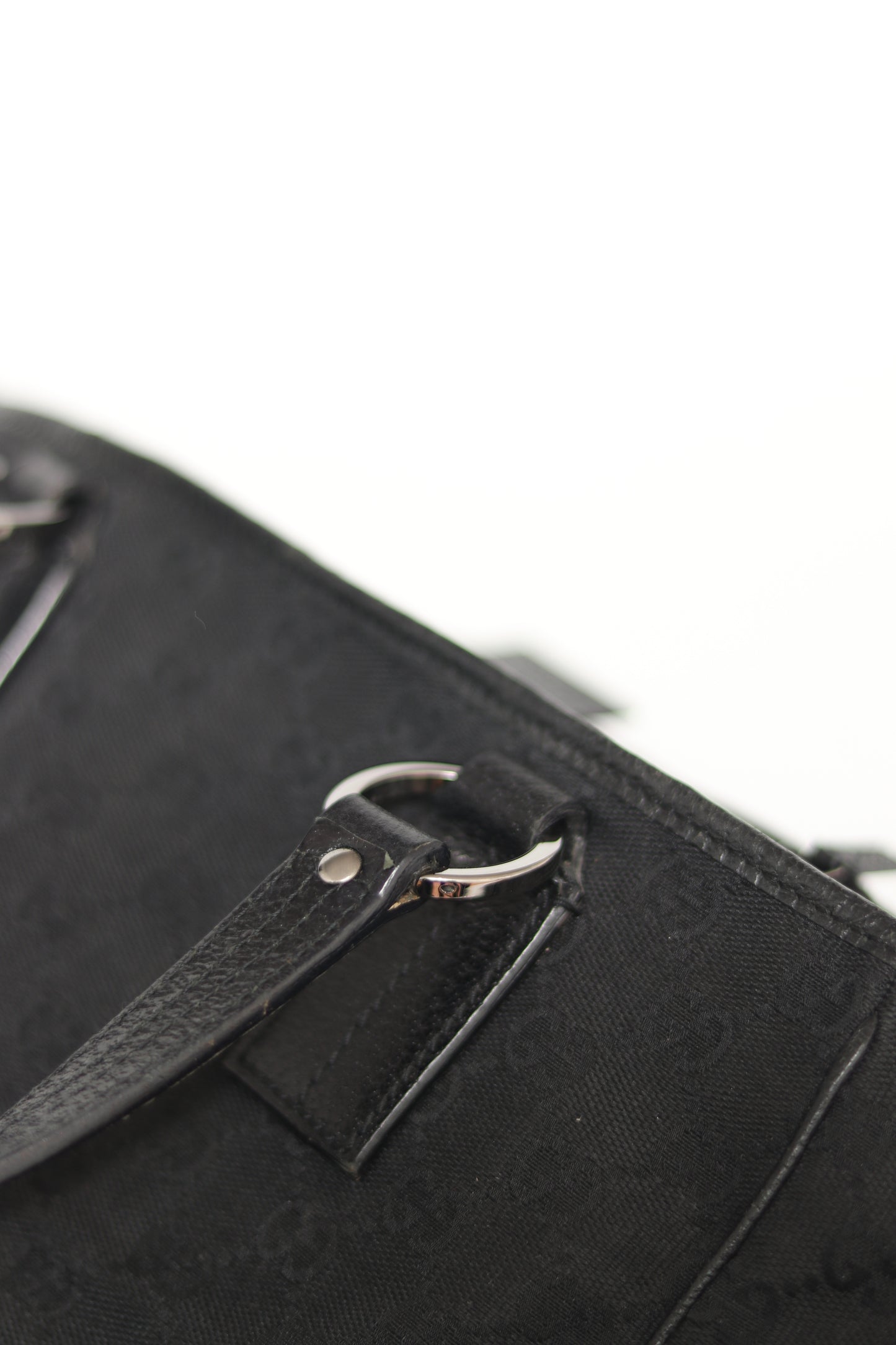 GUCCI
Monogram Medium Tote Black