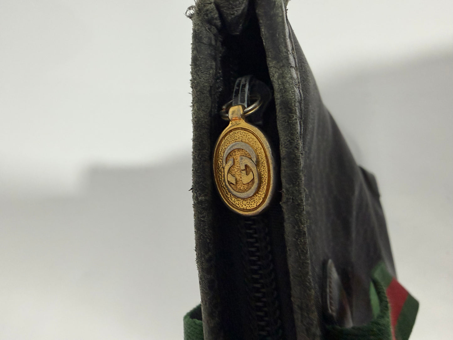 Gucci Vintage Black
GG Canvas Tote Bag