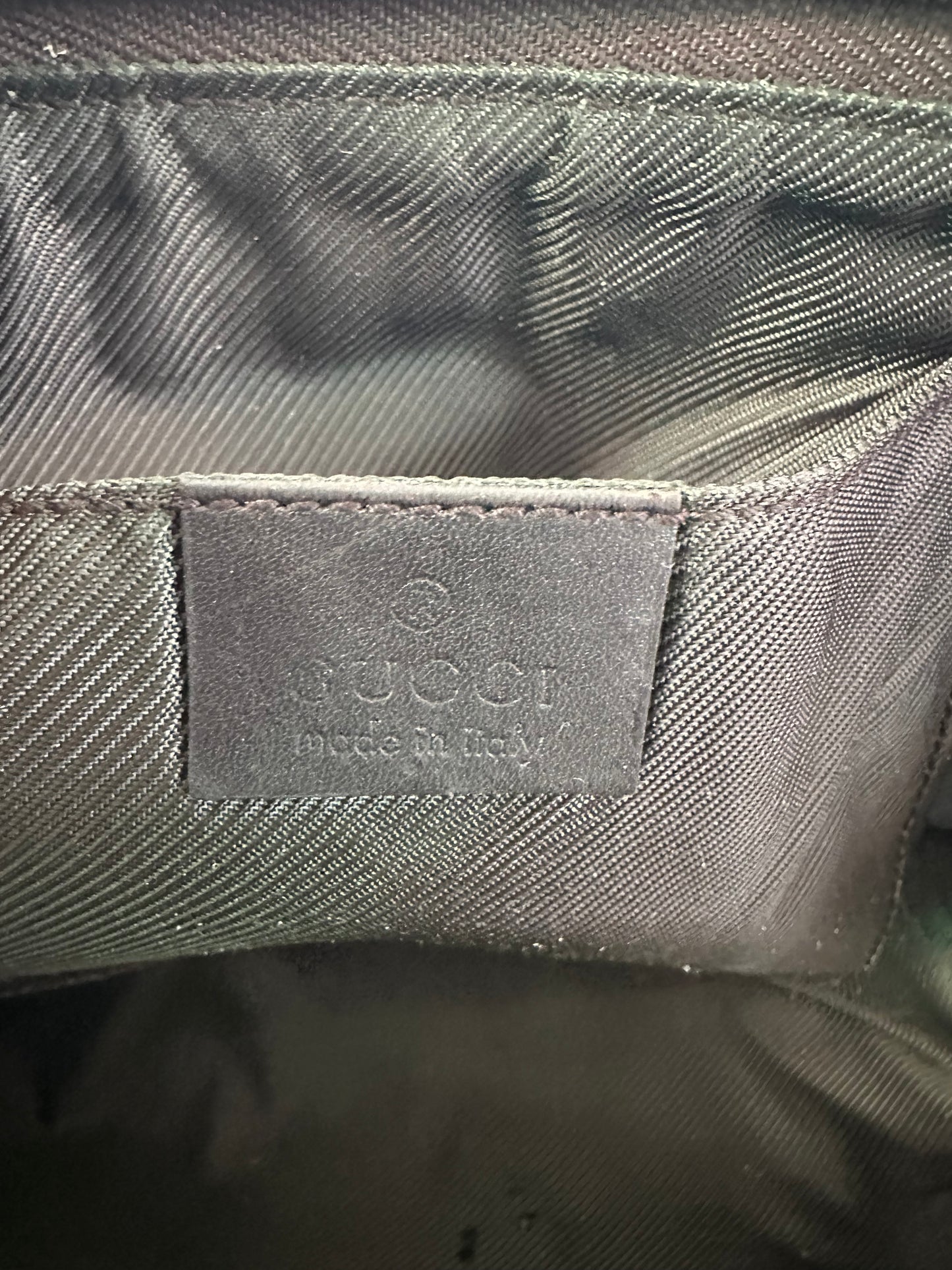 GUCCI
Beige/Brown GG Coated Canvas Cosmetic Bag