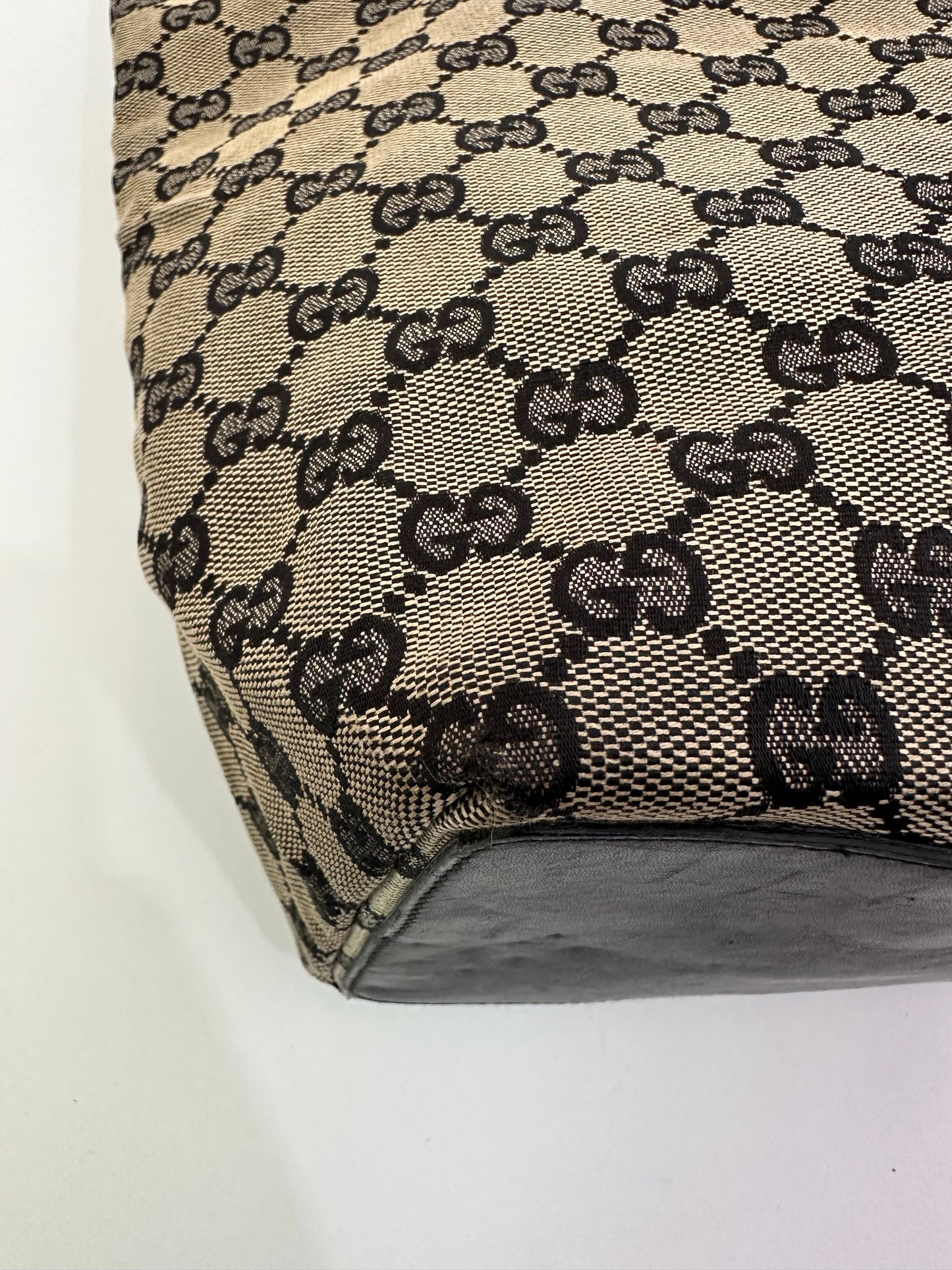 GUCCI GG CANVAS TOTE BAG