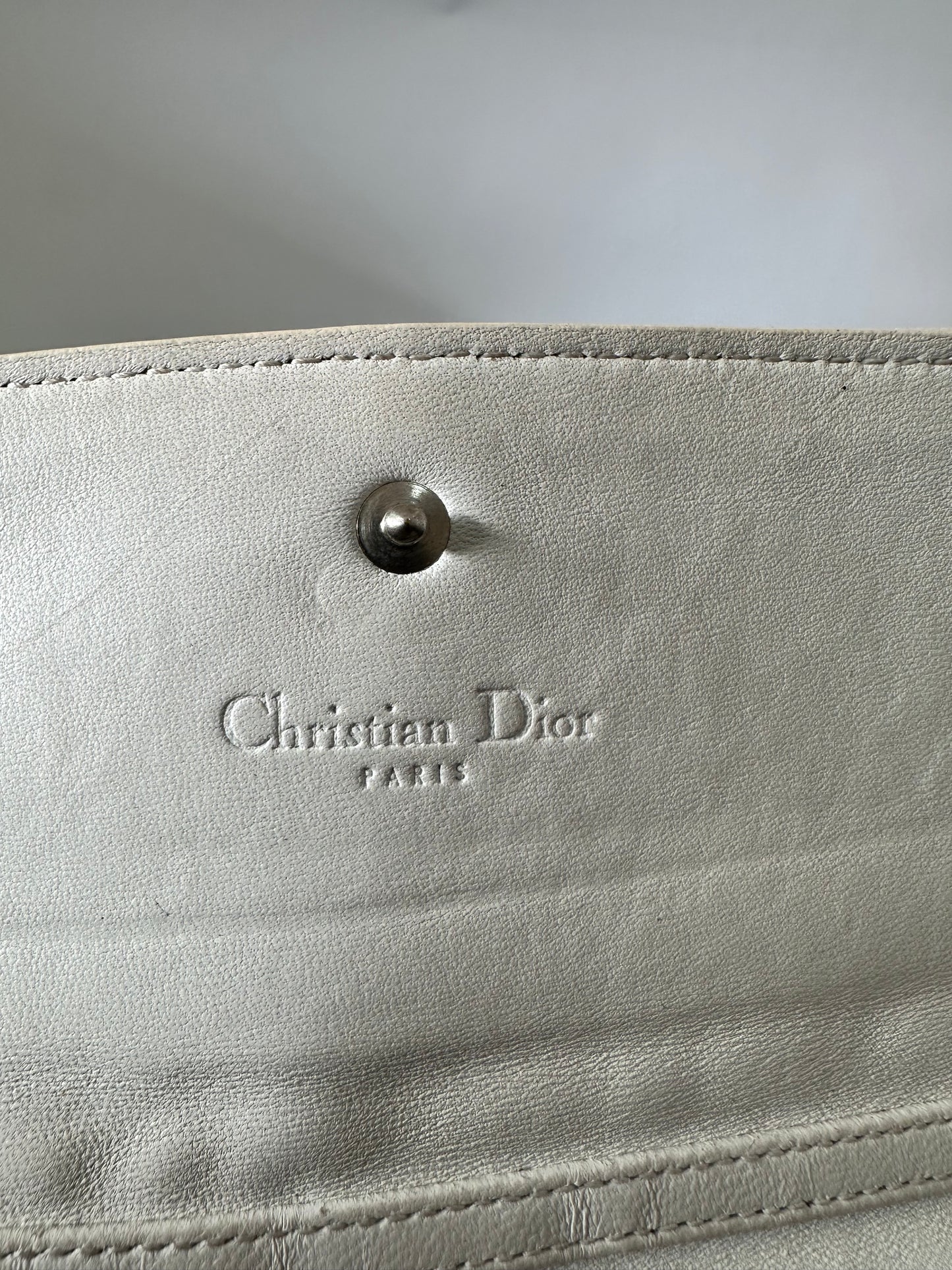 Dior White Cannage Leather Rendezvous Wallet On Chain