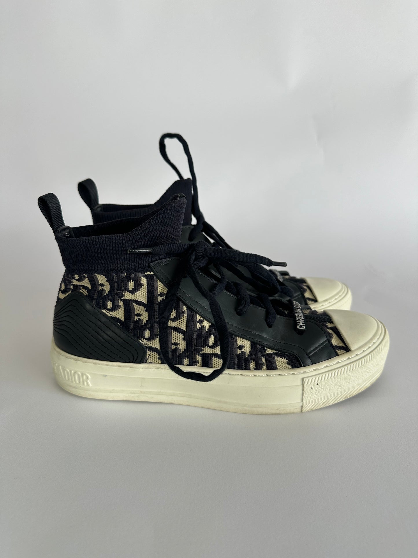 CHRISTIAN DIOR
Technical Knit Calfskin Oblique Womens Walk'n Dior Mid Top Sneakers 37 Deep Blue