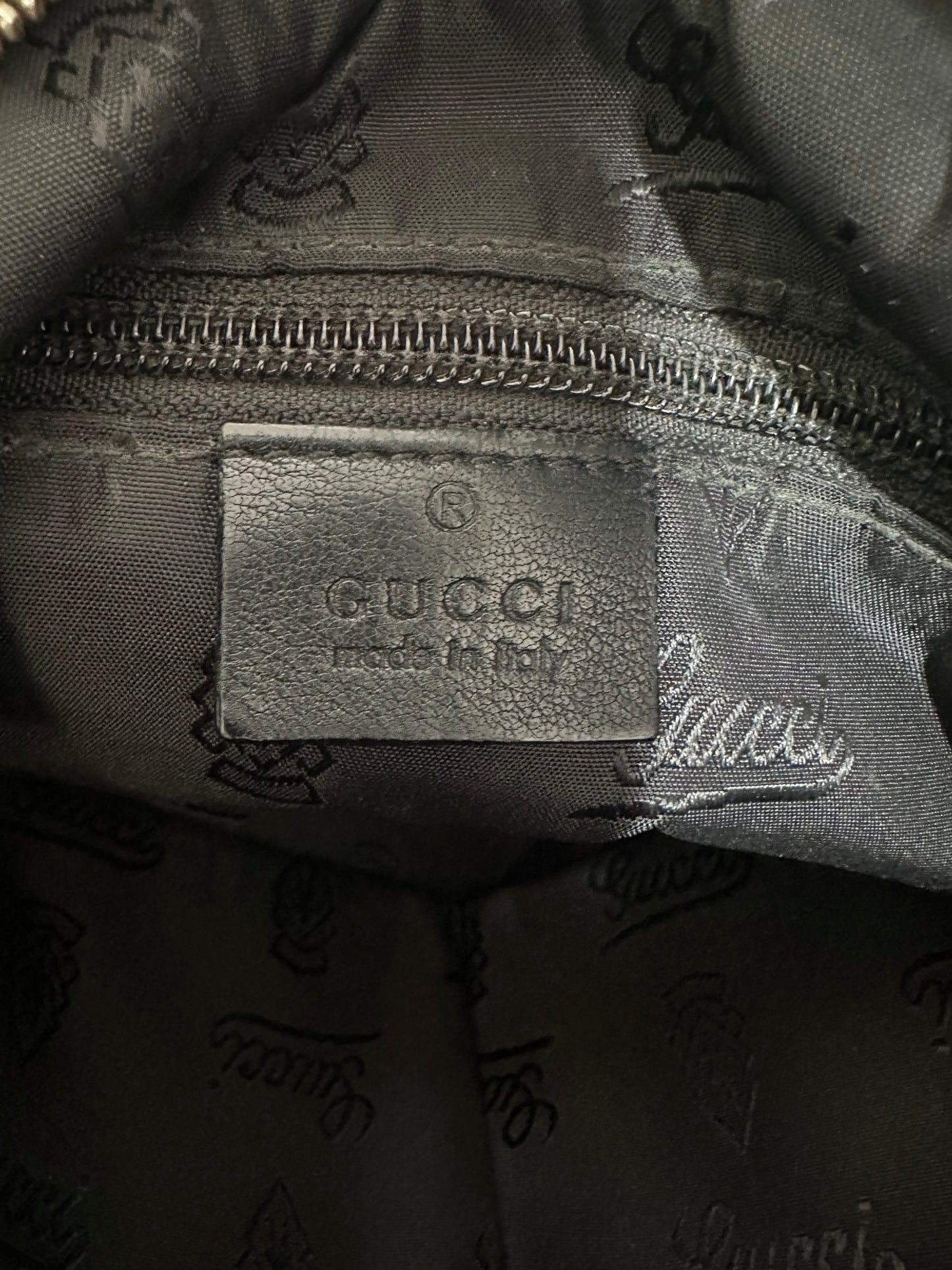 GUCCI Guccissima Flat Messenger Bag Black