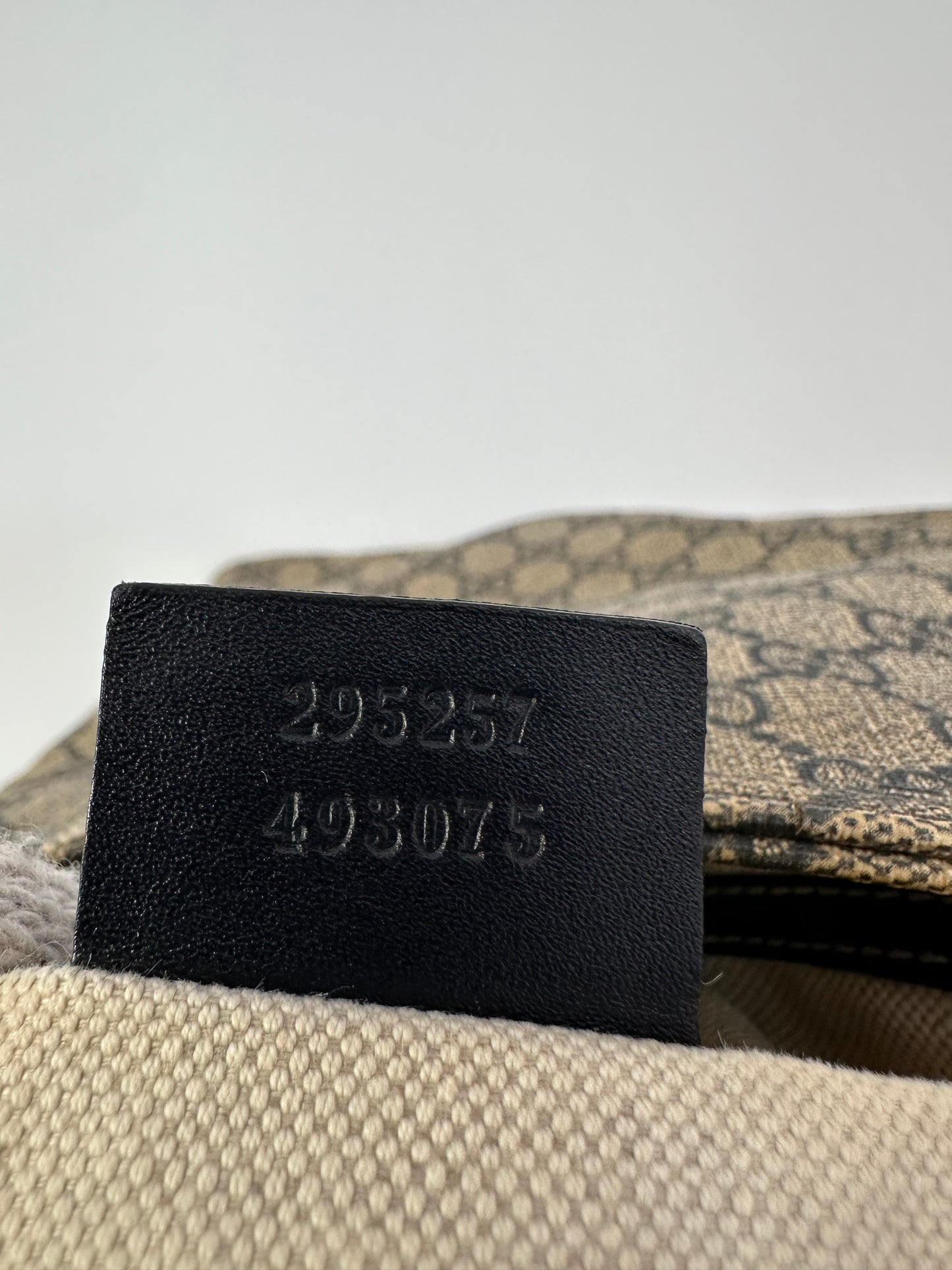 GUCCI Beige GG Supreme Canvas and Leather Crossbody Bag