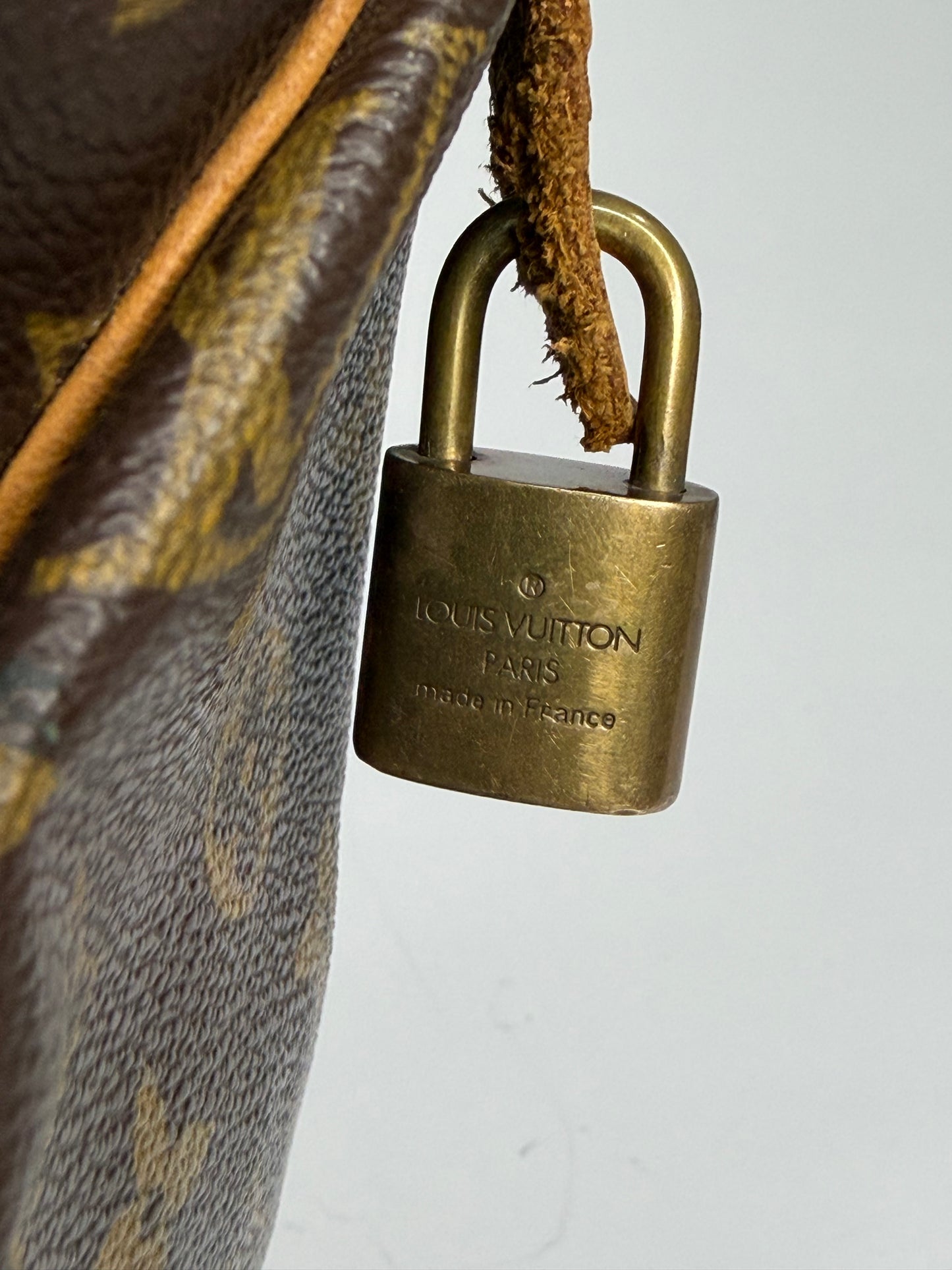 LOUIS VUITTON Monogram Speedy 30