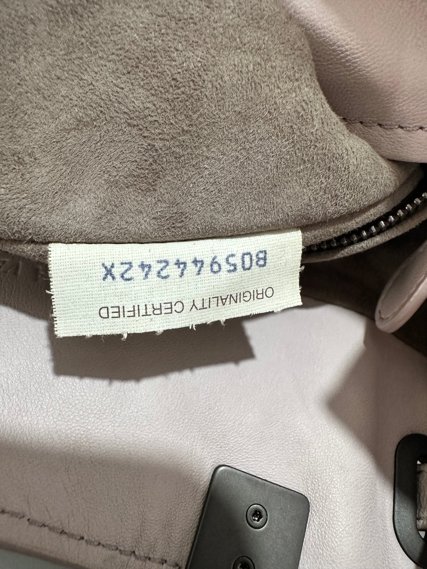 Bottega Veneta
Convertible Bucket Bag Intrecciato Nappa Medium