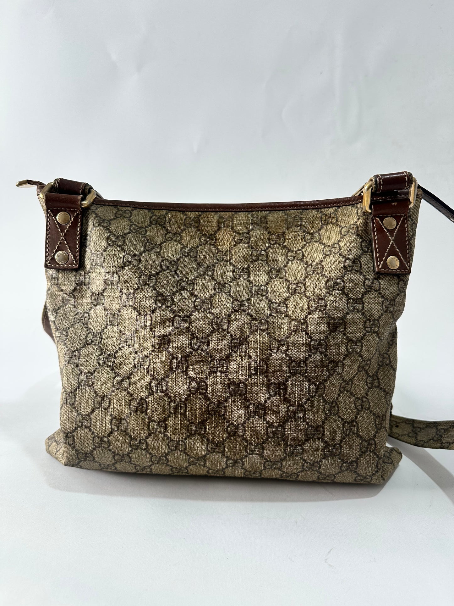 GUCCI Beige Supreme Canvas Web Messenger Bag