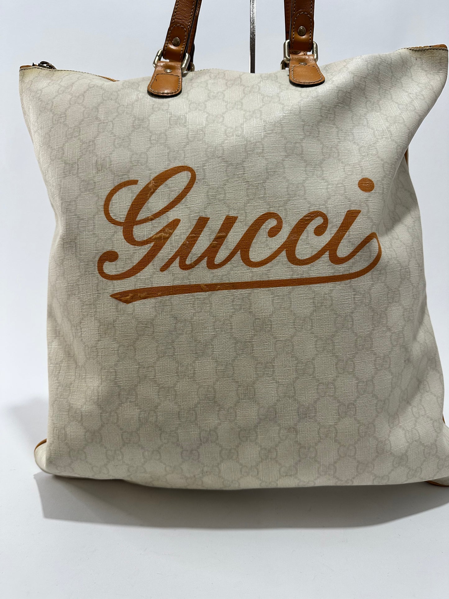 GUCCI
GG Plus Monogram Flat Tote Yellow