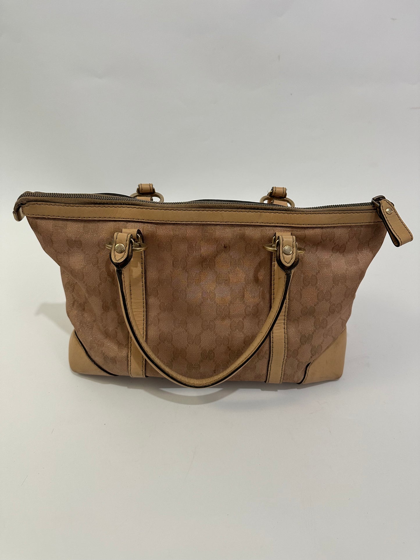 GUCCI
Metallic Monogram Small Lovely Heart Tote Pink