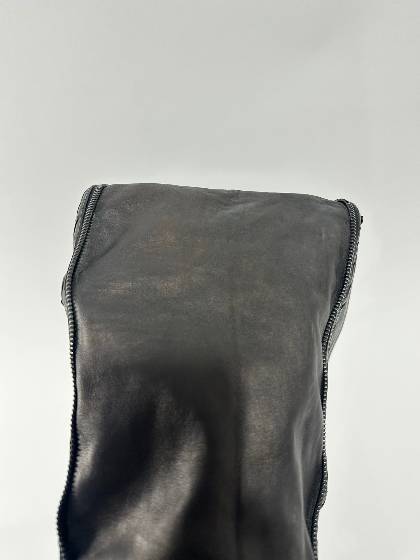 Bottega Veneta Black Intrecciato Trim Leather Expandable Tote
