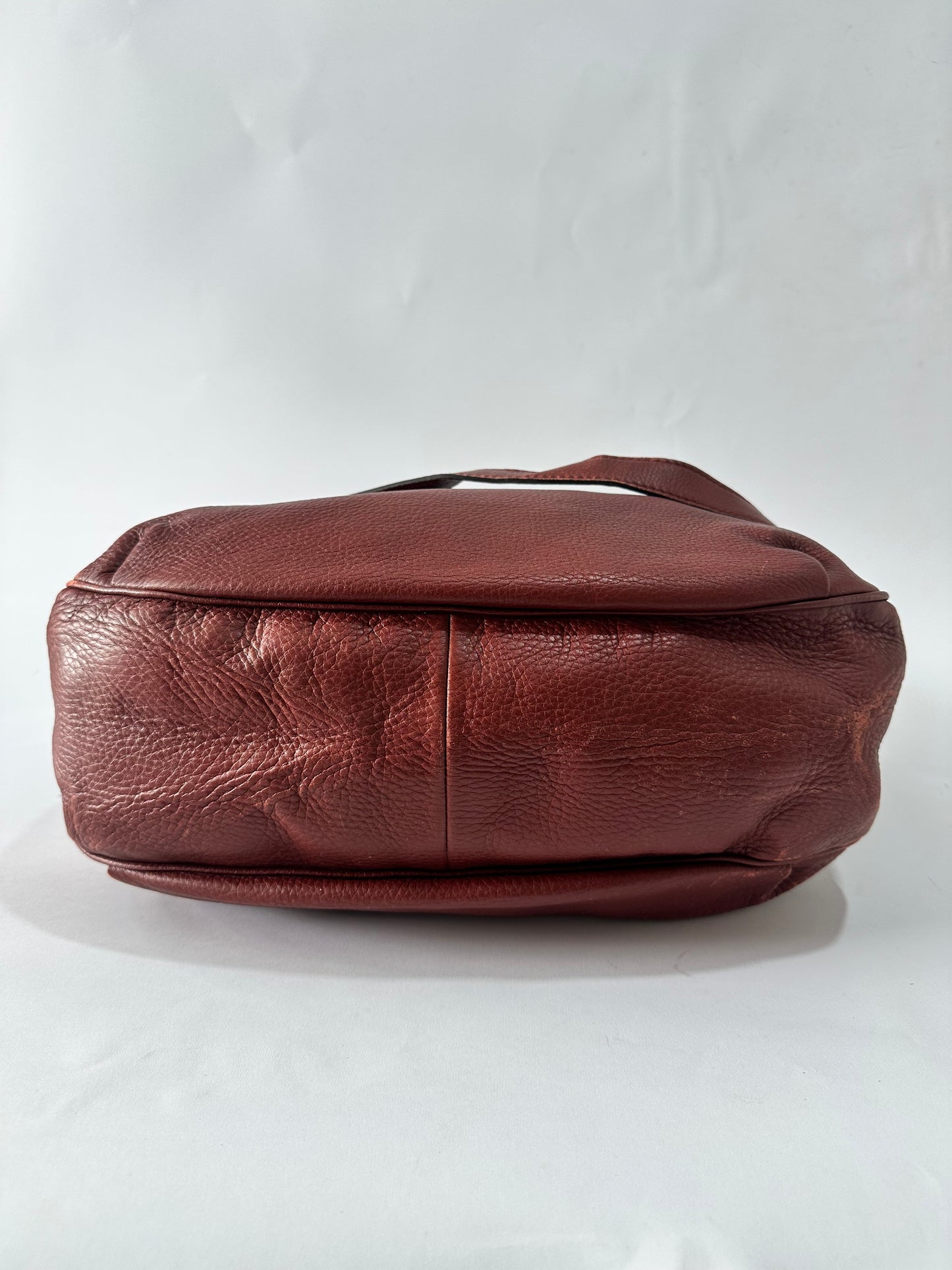 GUCCI
Calfskin Web Medium Dressage Hobo Red