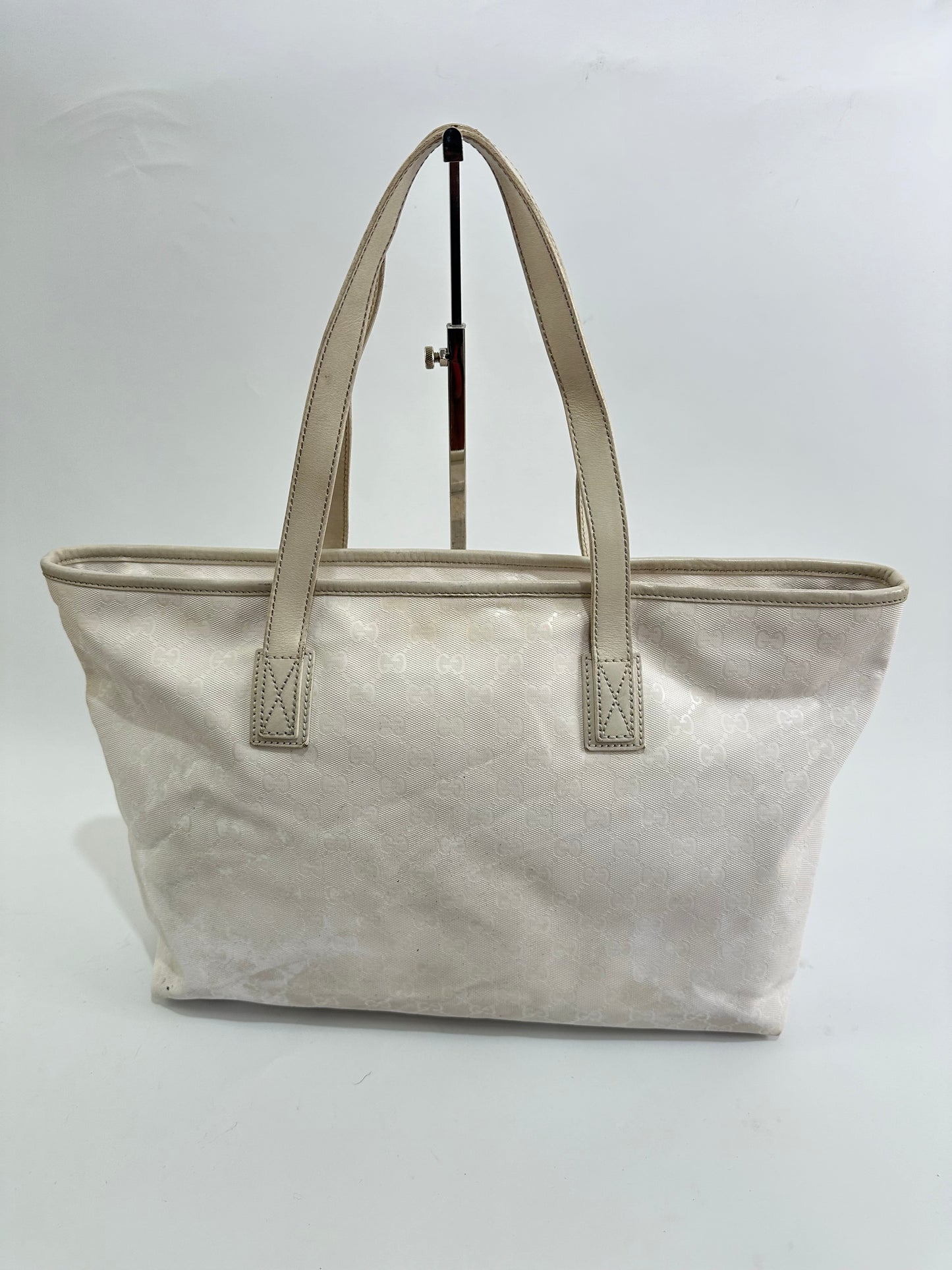 GUCCI White Imprime GG Tote Medium